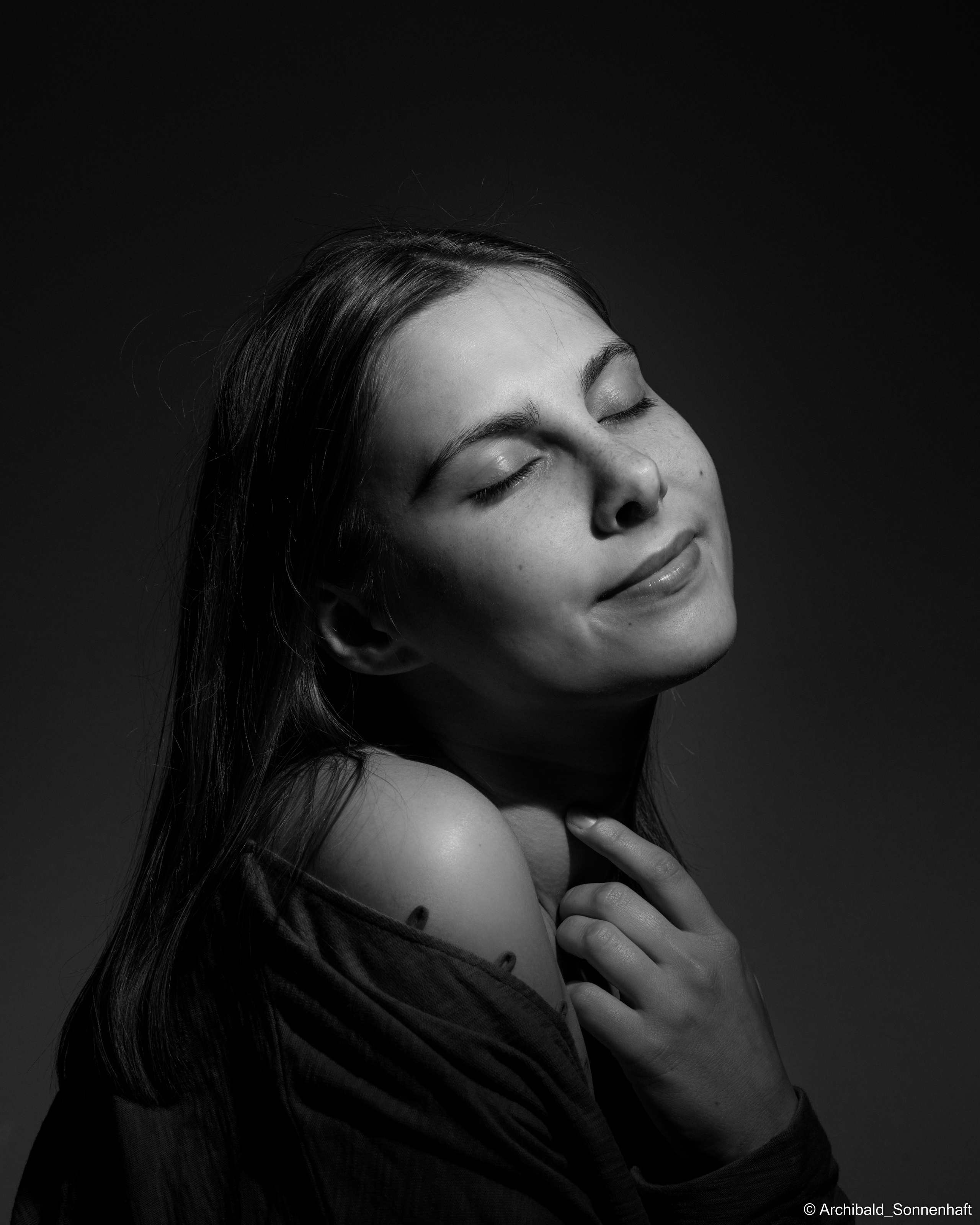 Ermakova Alina, TJU. Photographer in Guangzhou, China. Archibald Sonnenhaft