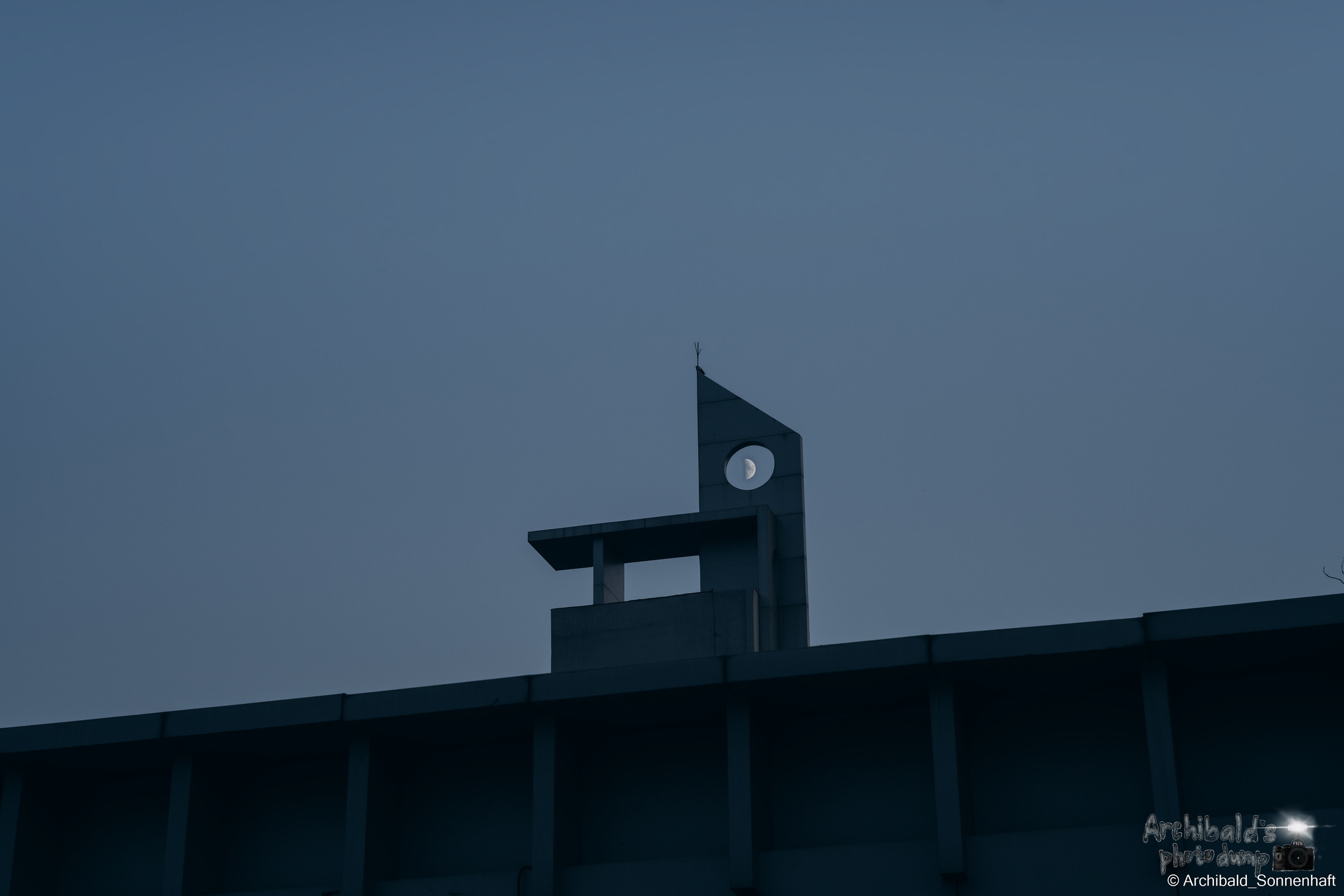 I study here!. Photographer in Guangzhou, China. Archibald Sonnenhaft