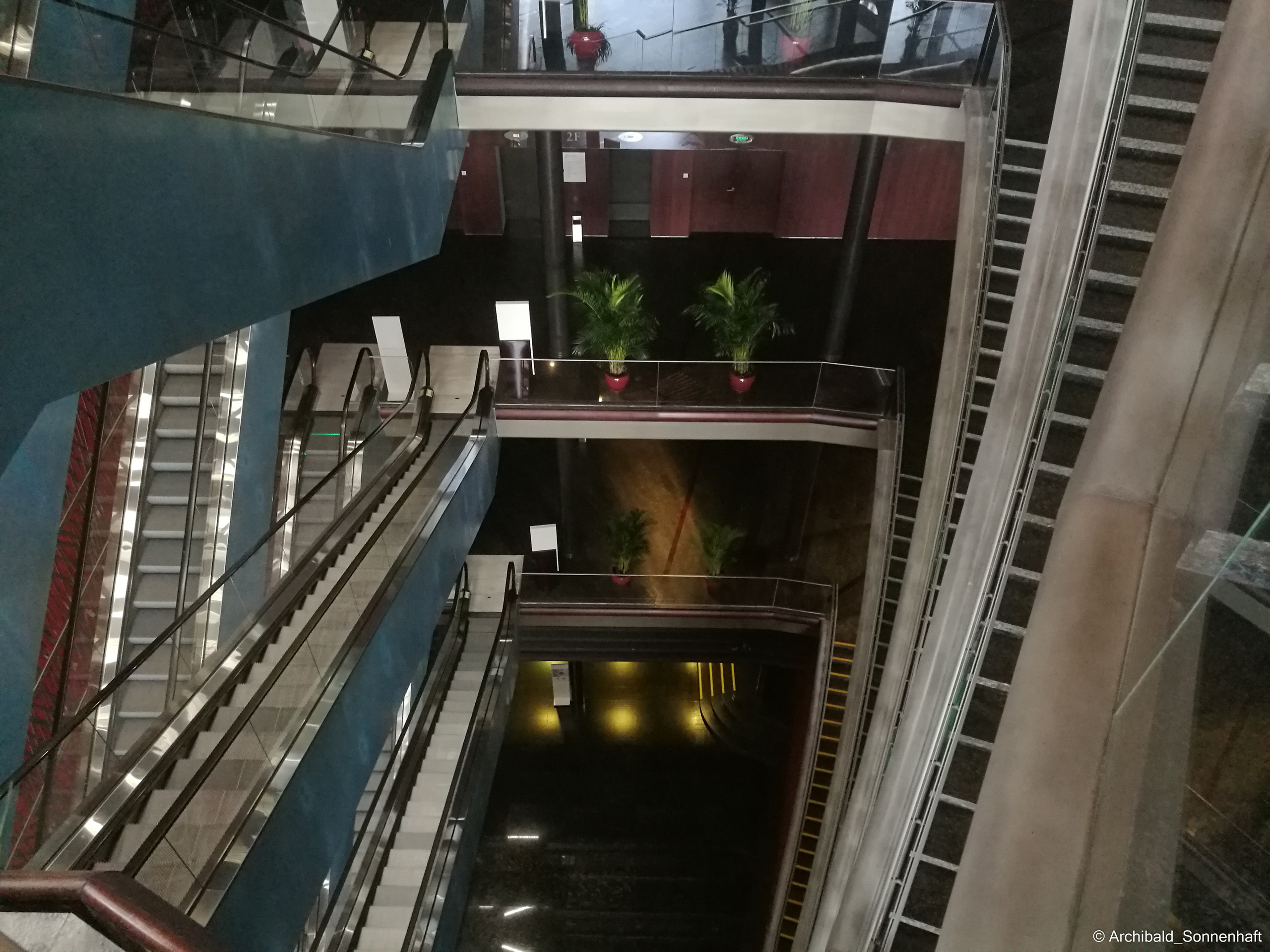 🇨🇳 北京 (Beijng), 2019.07. Photographer in Guangzhou, China. Archibald Sonnenhaft