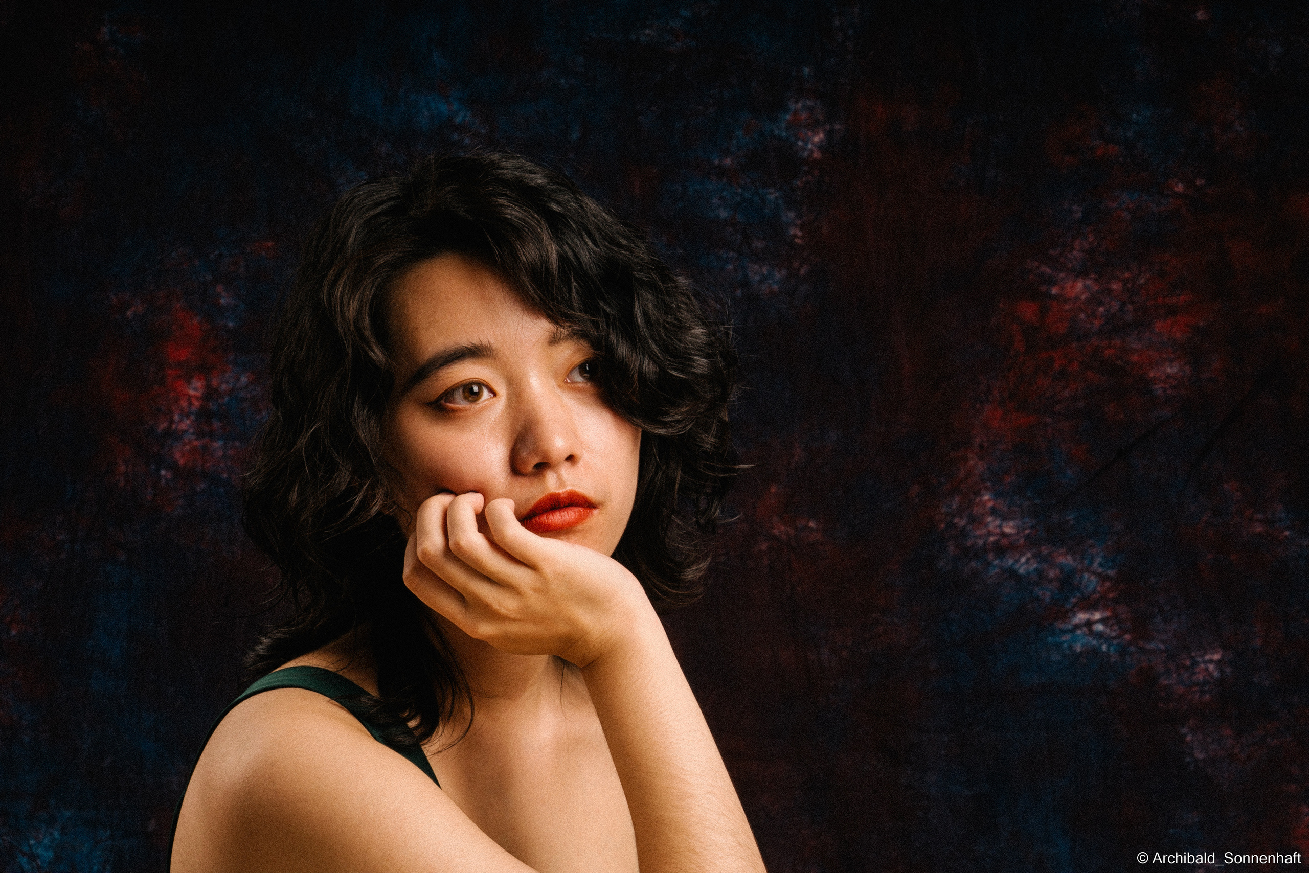 谭璐珩 (Tan Lu Heng), 2021-11. Photographer in Guangzhou, China. Archibald Sonnenhaft