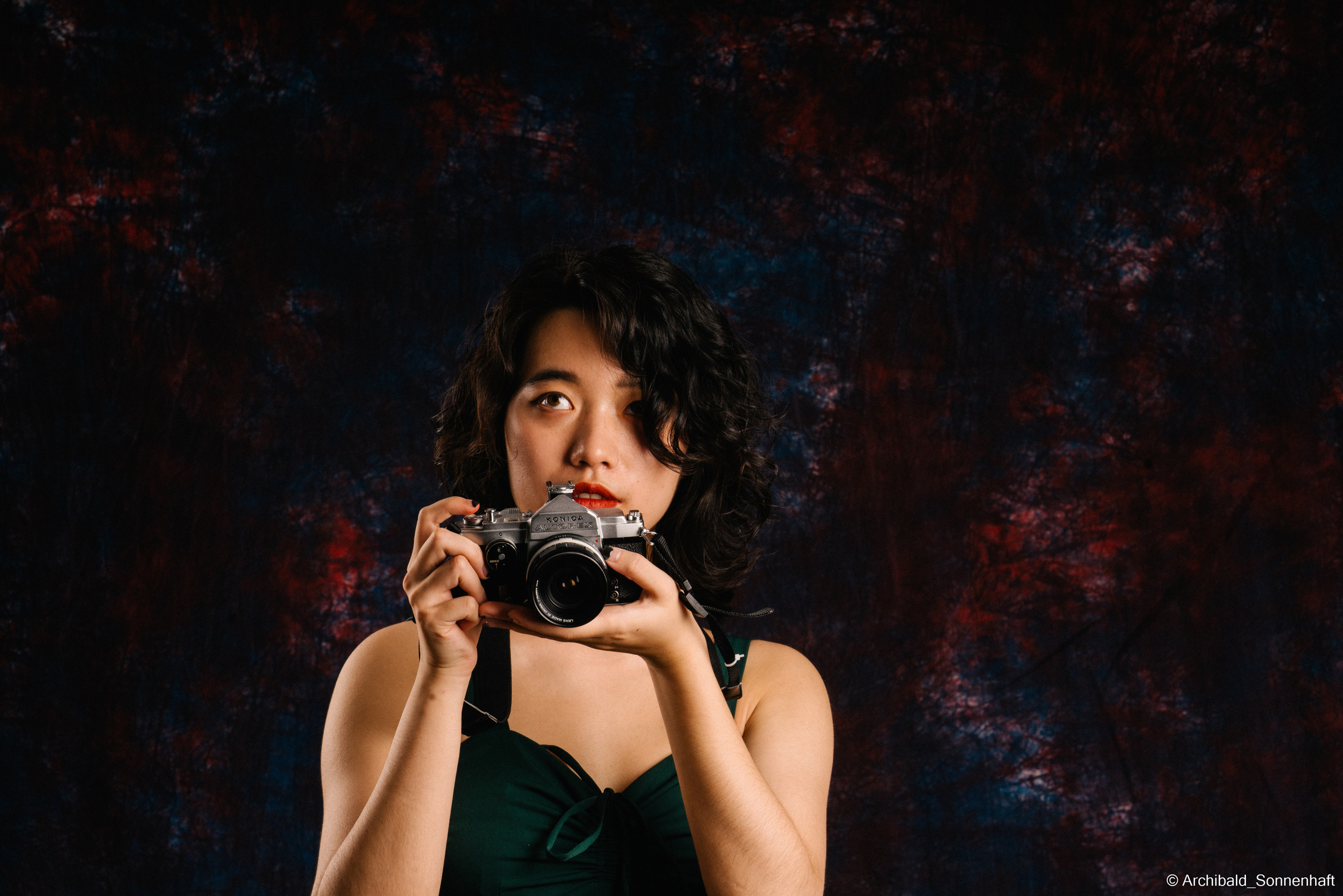 谭璐珩 (Tan Lu Heng), 2021-11. Photographer in Guangzhou, China. Archibald Sonnenhaft