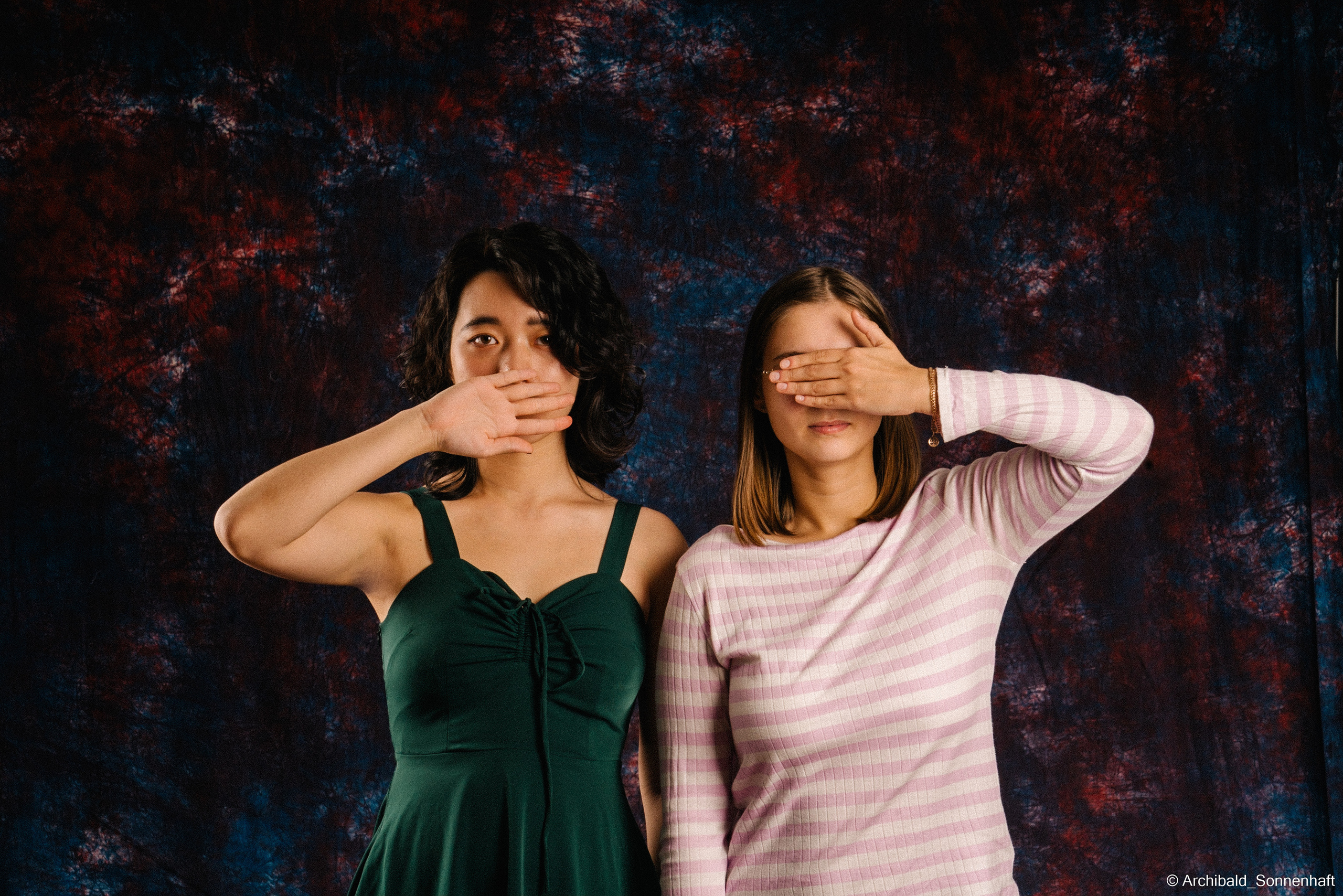 谭璐珩 (Tan Lu Heng), 2021-11. Photographer in Guangzhou, China. Archibald Sonnenhaft