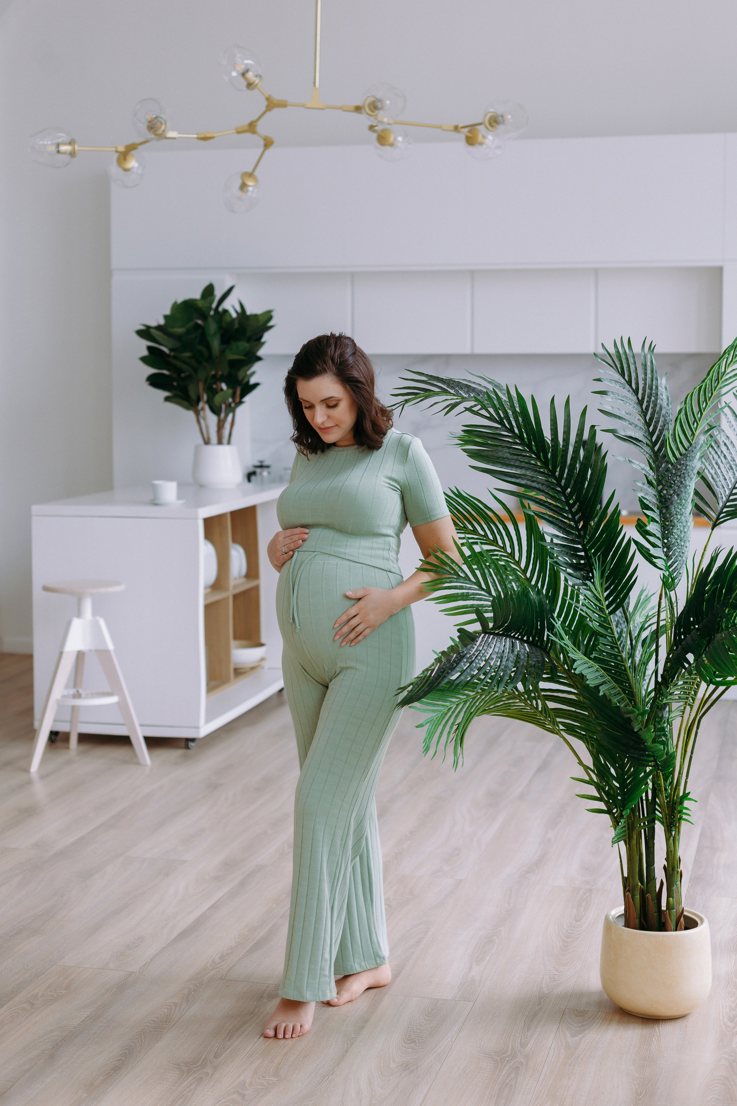 Фотосессия беременности в фотостудии Кросс. Фотограф Александра Сыщенко