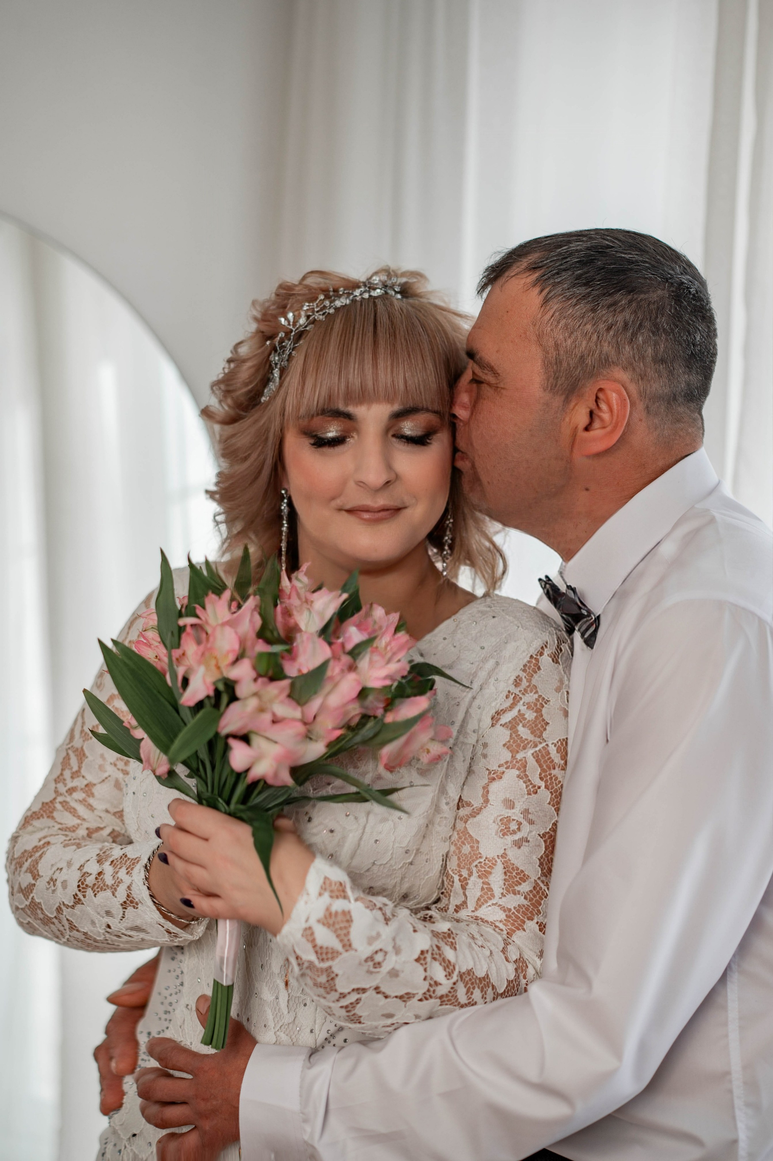 Студийная свадебная_ Татьяна и Дмитрий. Семейный и свадебный фотограф в Абакане Юлия Су