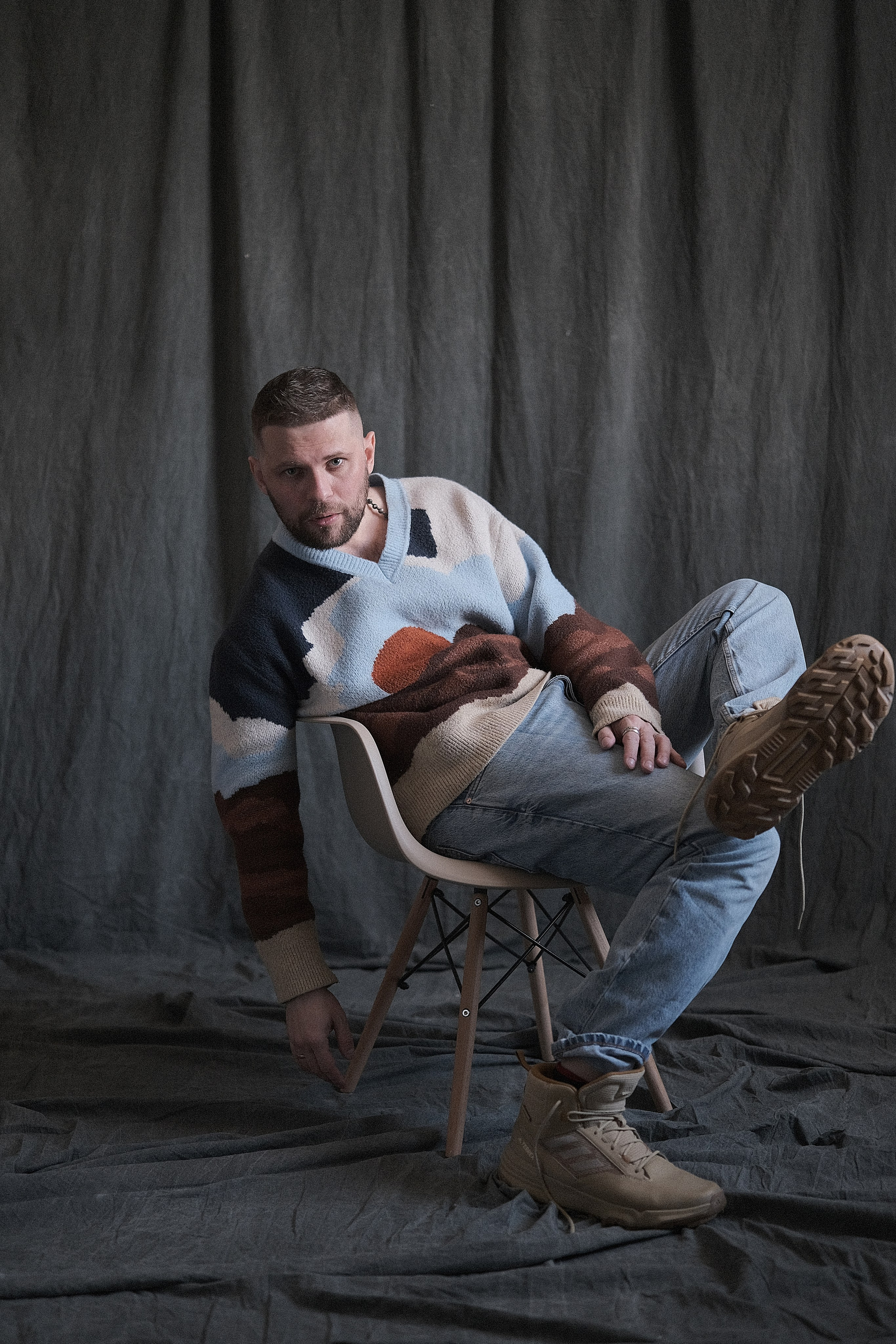 Фотограф Михаил Гуляев. Фотосессия в Новосибирске. Фотосессия в студии Новосибирск. Мужские фотографии.