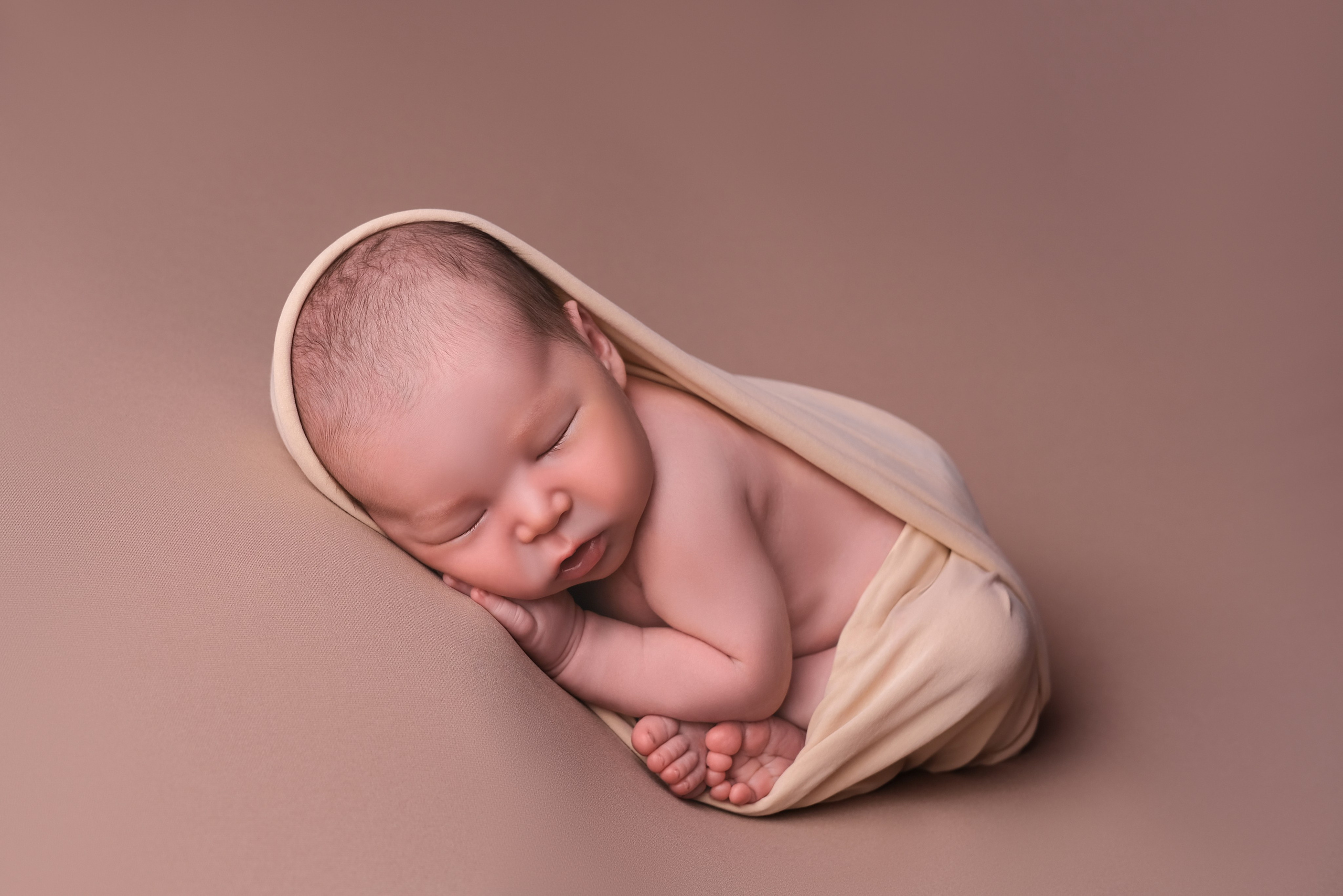 Новорожденные. Фотограф новорожденных в Караганде