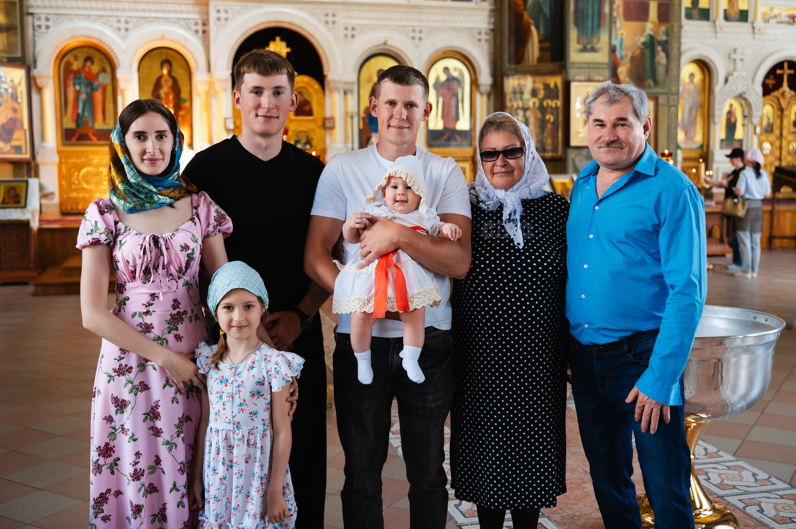Таинство Крещения Дарьи (Храм Преполовения Пятидесятницы). Фотограф Ярута Оксана / Ростов-на-Дону