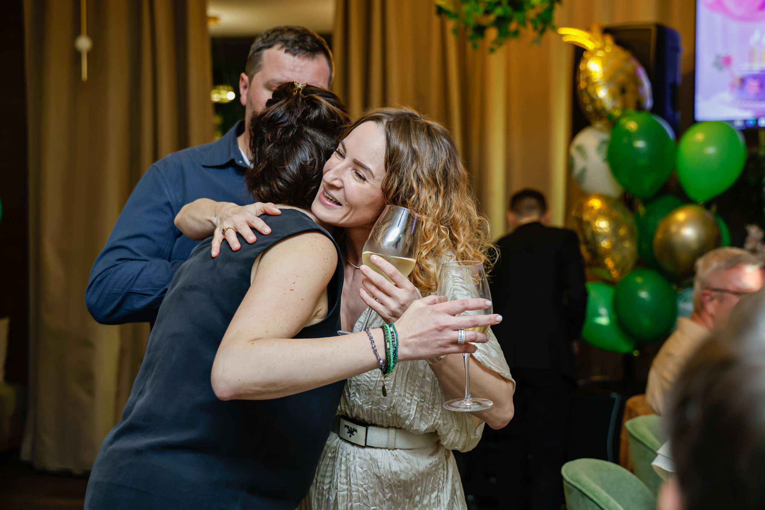 День рождения 27.06. Фотограф-видеограф Евдаева Альвина