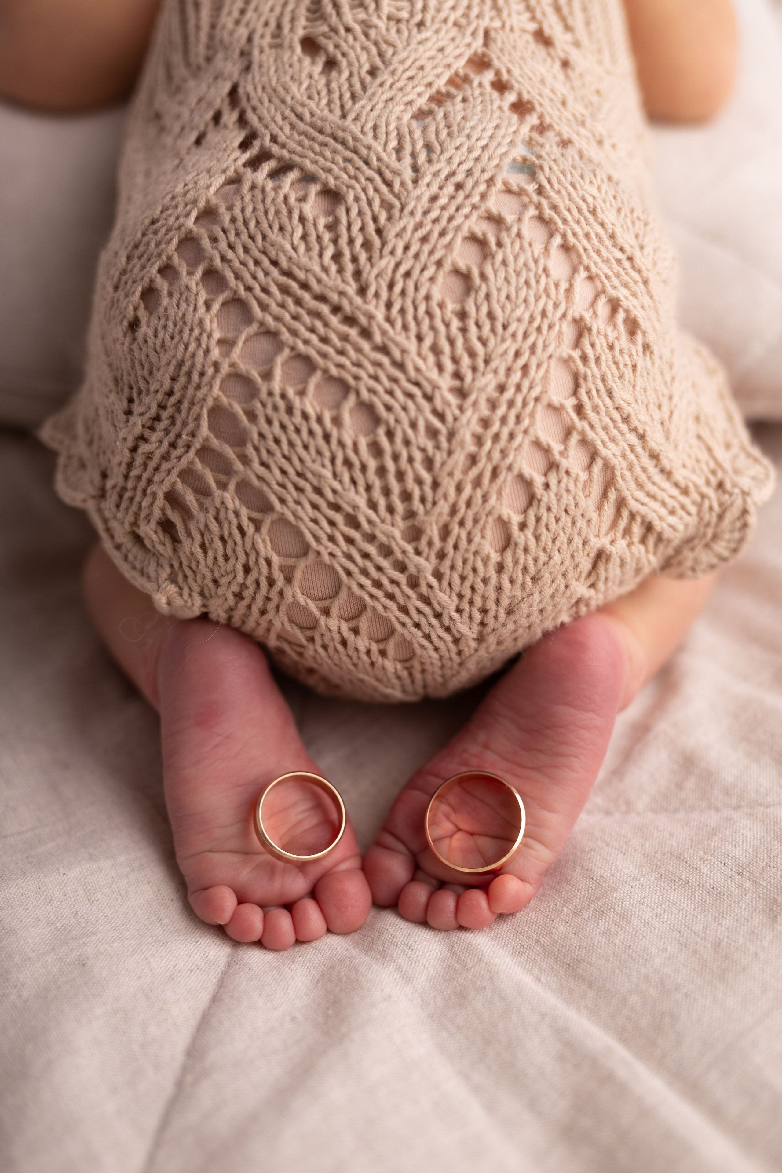 Newborn съемка в стиле Лайф. Фотограф новорожденных малышей в Омске и Омской области Эльвира Камаева