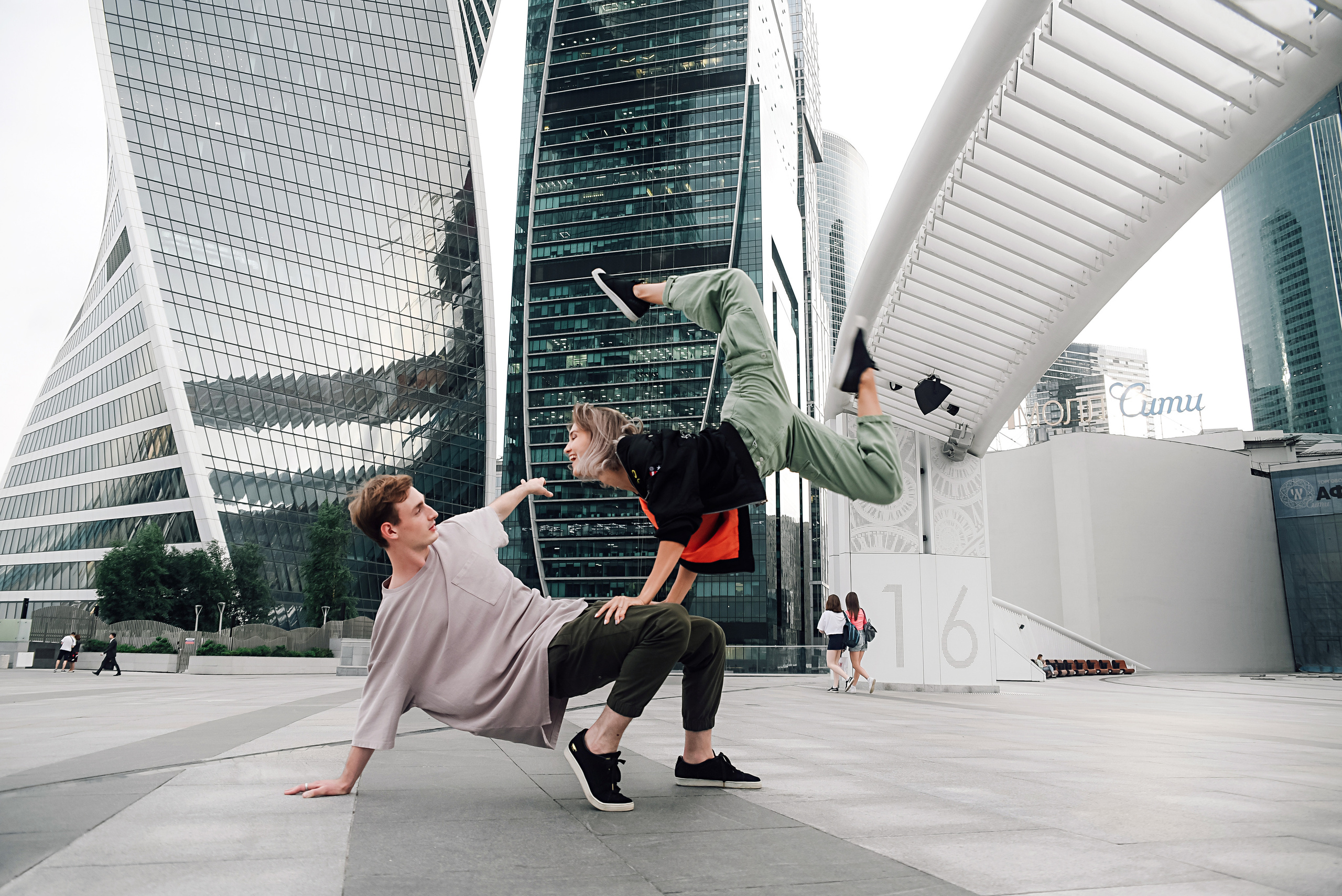 LS для Адама и Сони. Москва-Сити