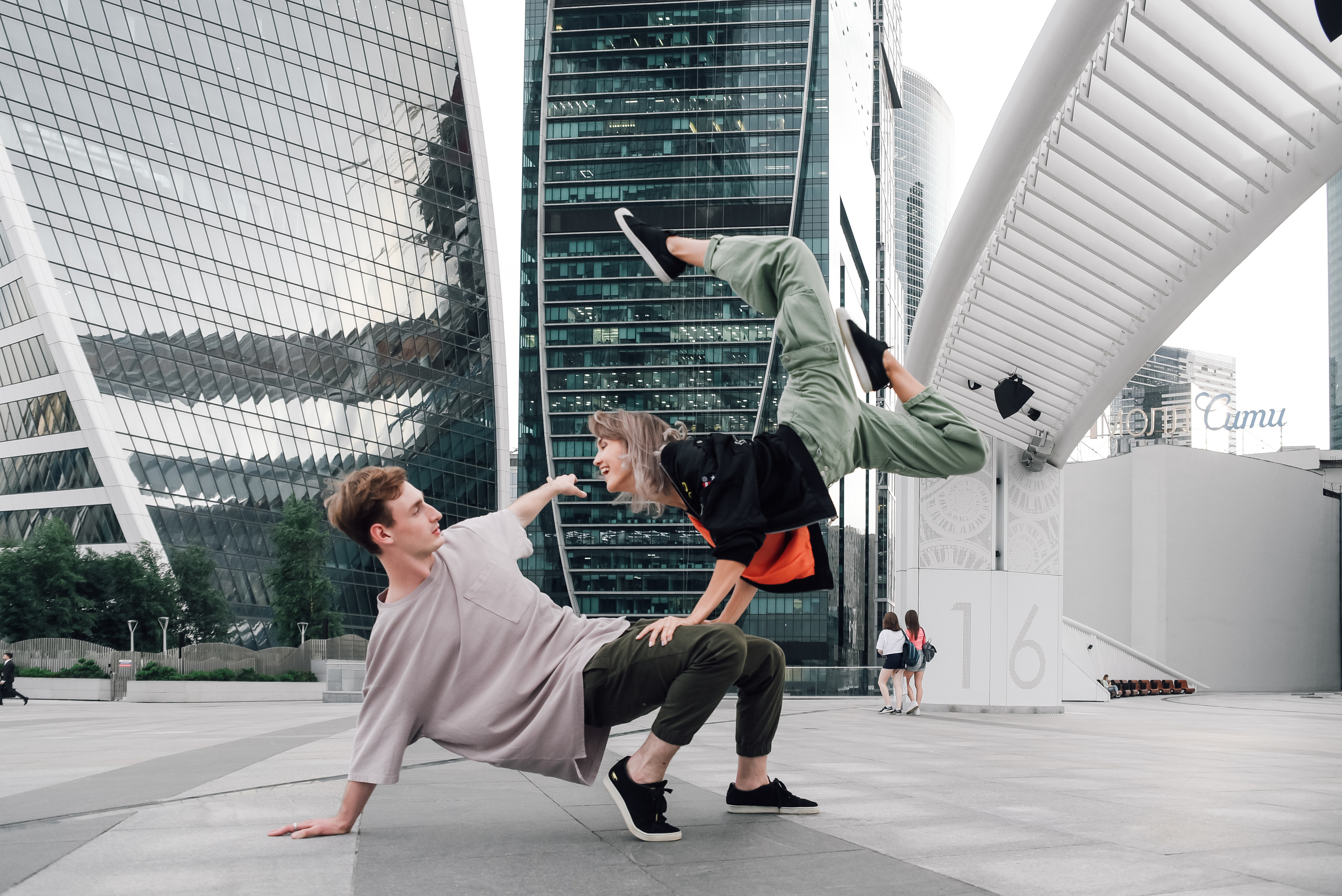 LS для Адама и Сони. Москва-Сити