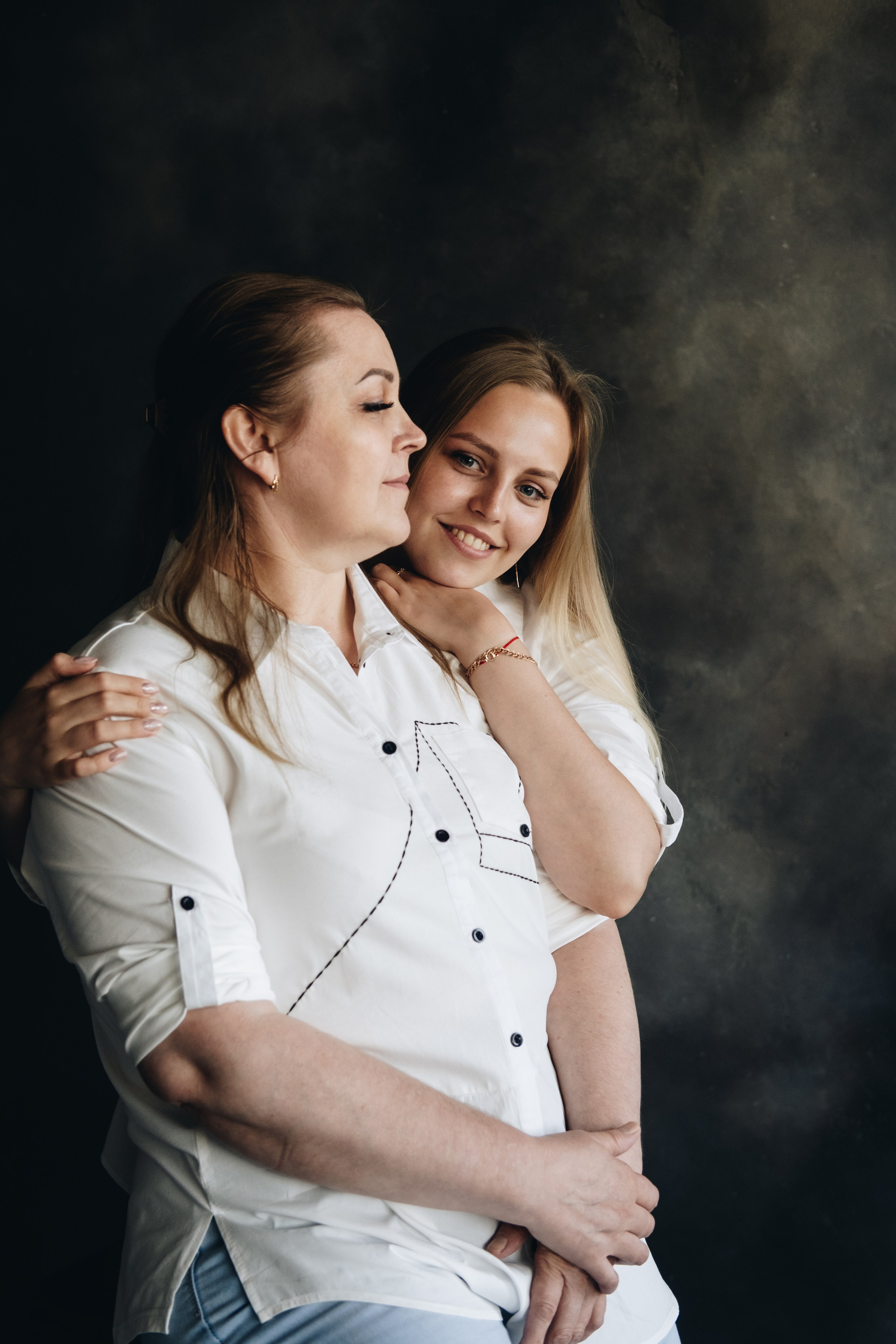 ДВЕ ЖЕНЩИНА. КРИСТИНА ГУСЬКОВА