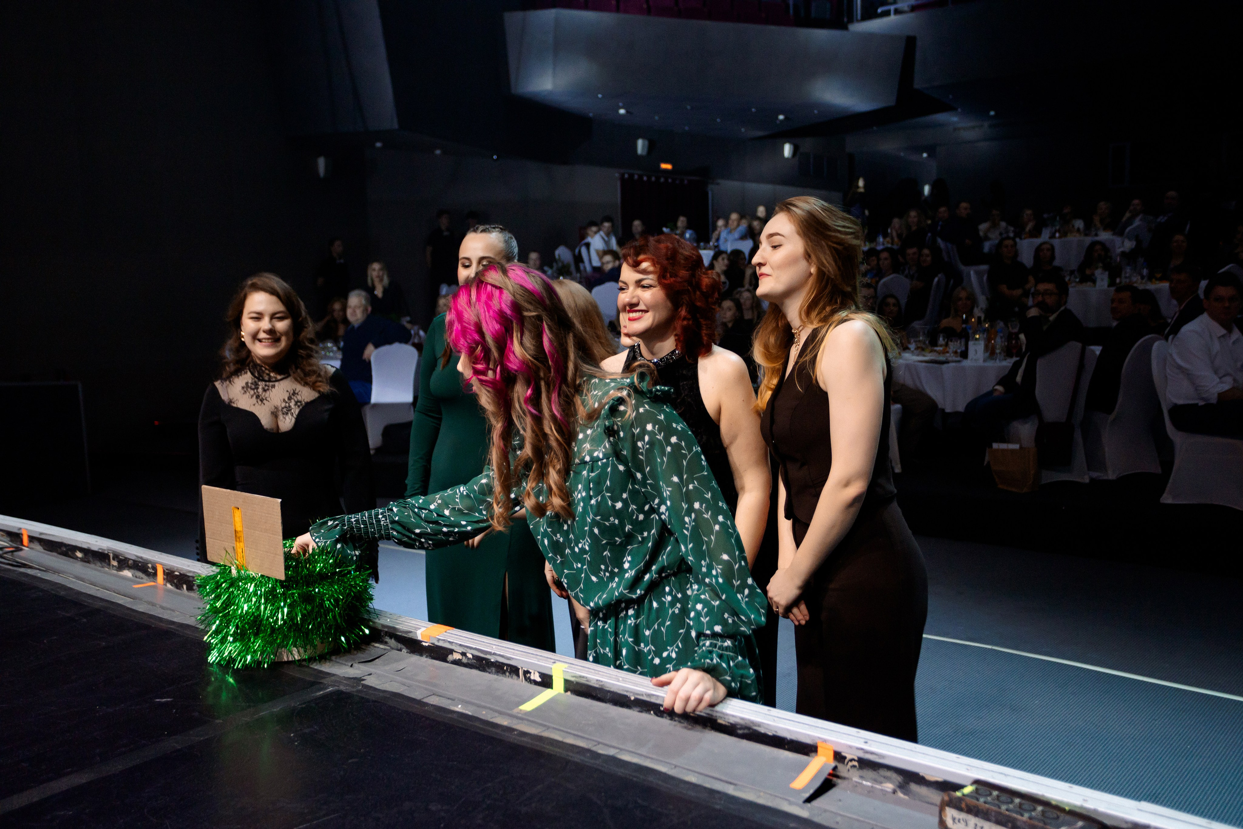 РЕПОРТАЖ: НОВЫЙ ГОД В ДК МЕТАЛЛУРГ. Профессиональный фотограф в Ижевске Леша Петров