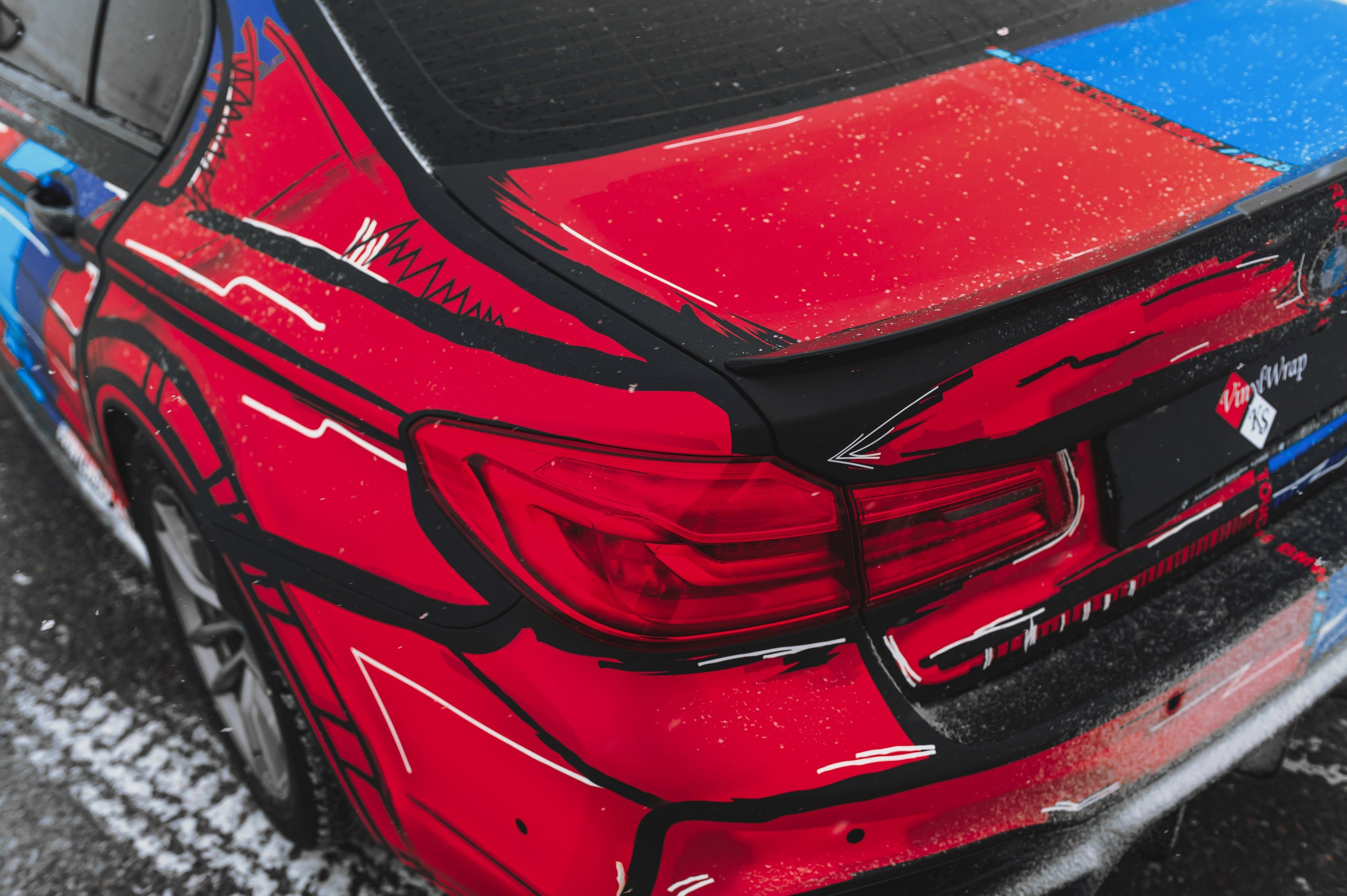 Винилография на BMW 5 G20. Студия дизайна и оклейки авто Barmaley Design