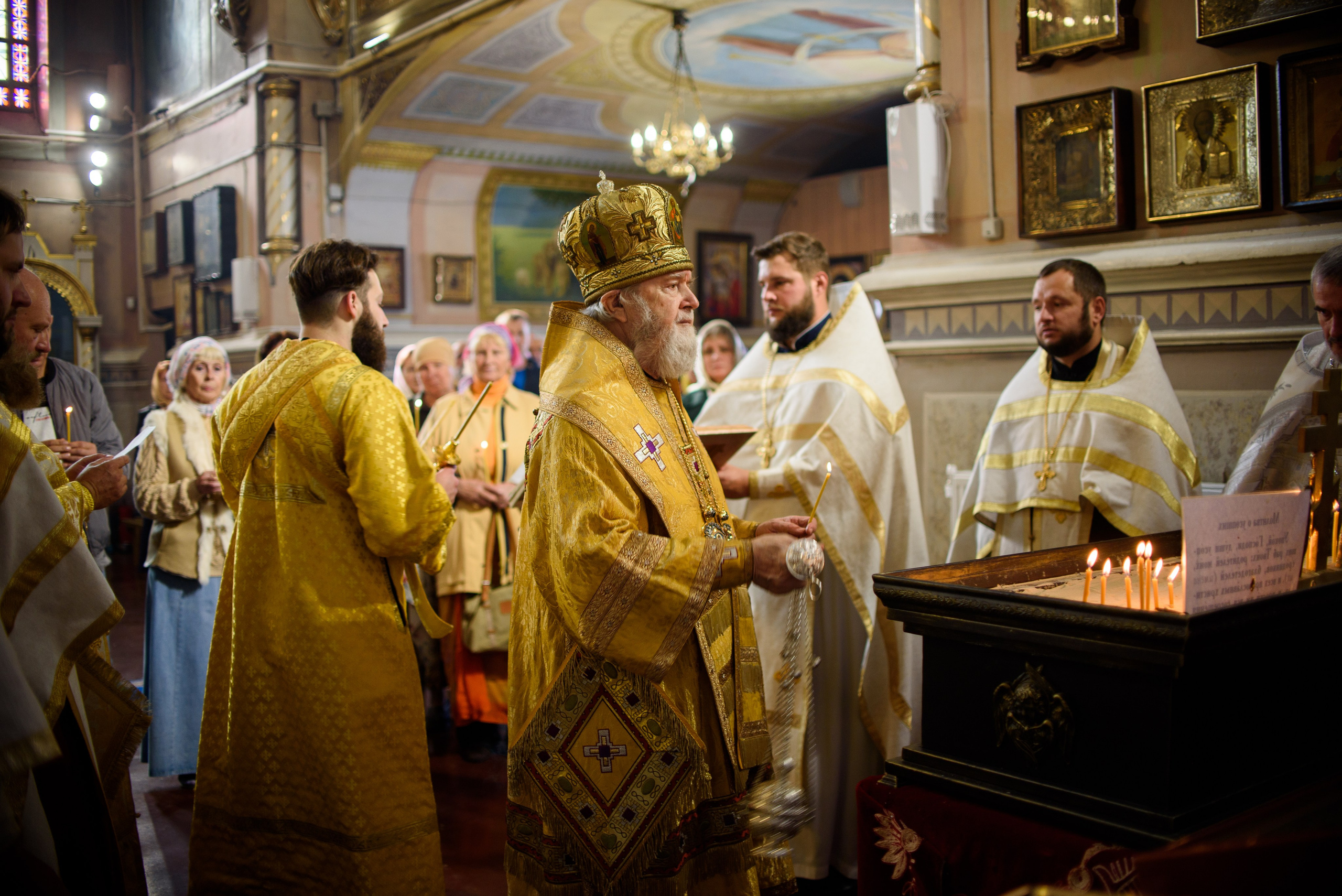 Воскресная литургия 29.10.2023. Семейный и свадебный фотограф в Феодосии и Коктебеле