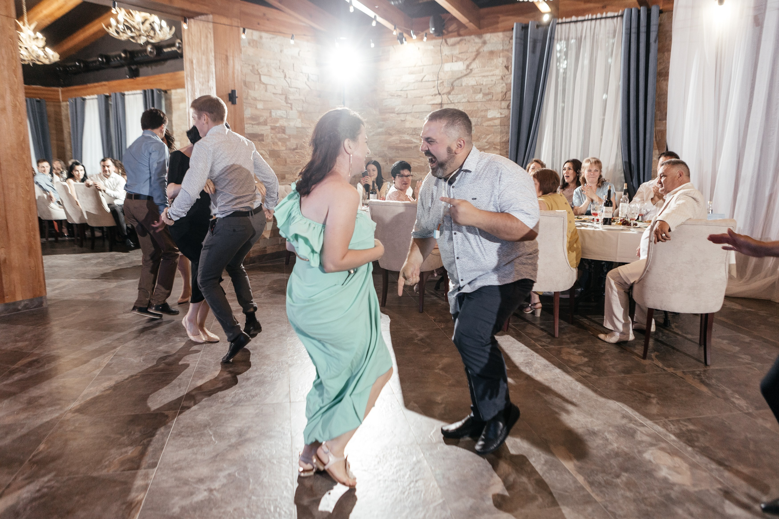 Свадебный фотограф Уфа — Руслан ГабдлисламовЖивые эмоции, красивые кадры, воспоминания на всю жизнь.Работаю по всей Республике Башкортоста. Свадебный фотограф Уфа Руслан Габдлисламов