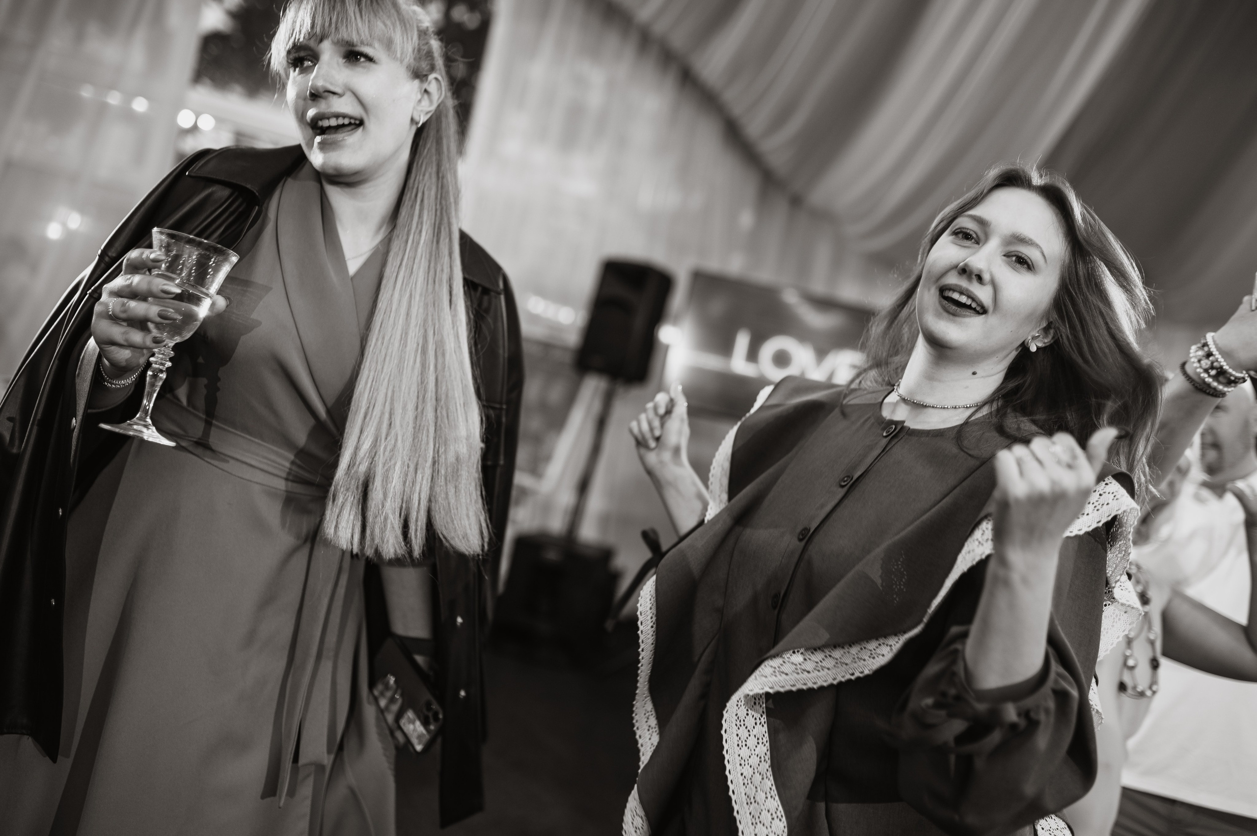 Красивый дождливый день. Фотограф в Туле|Москве. Контент-съёмка, женские портреты, репортажные и съёмки для брендов