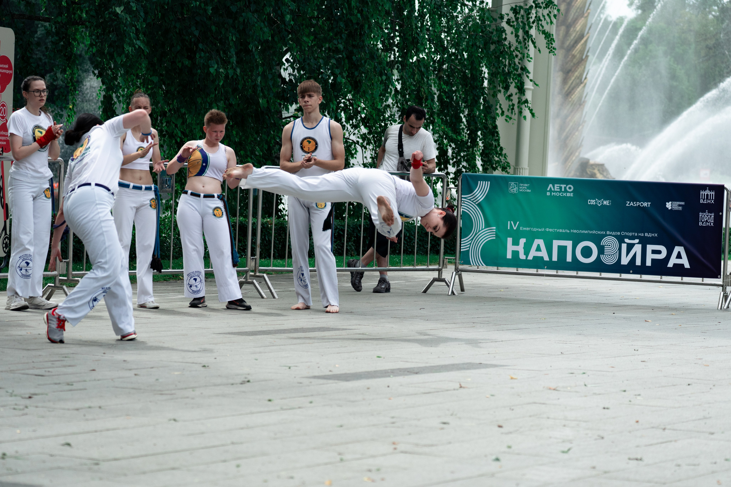 Открытый класс AXE Capoeira на фестивале неолимписких видов спорта на ВДНХ 2025 г:. Фотограф в Москве Ткаченко Владимир