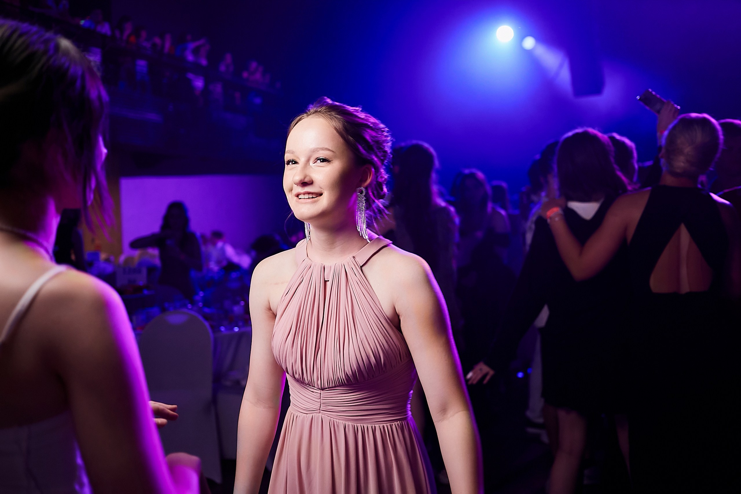 Выпускной 2024 концертный зал Академия ВТБ. Фотограф и Видеограф в Москве. Олег Корушев