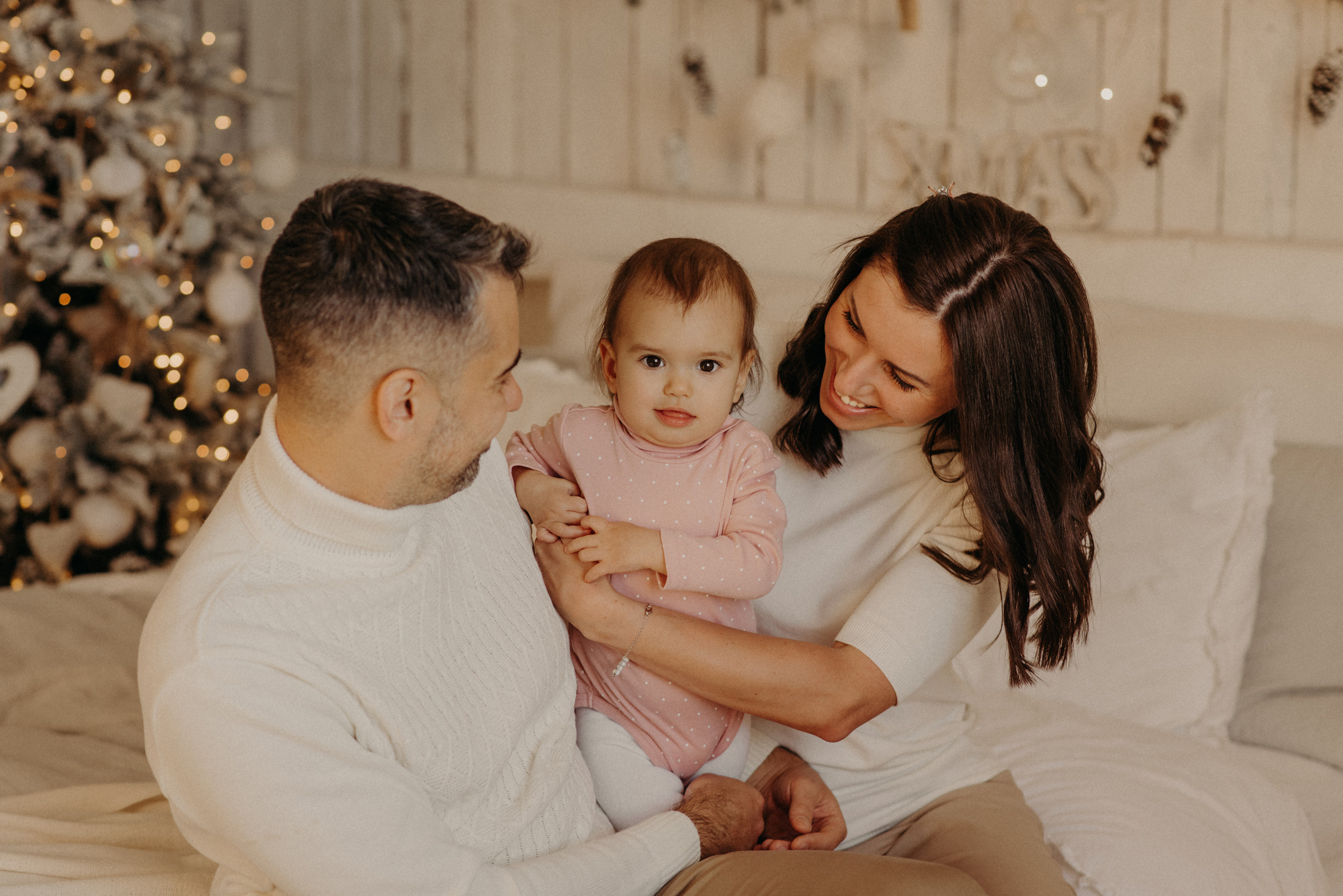 семейная новогодняя фотосессия в студии