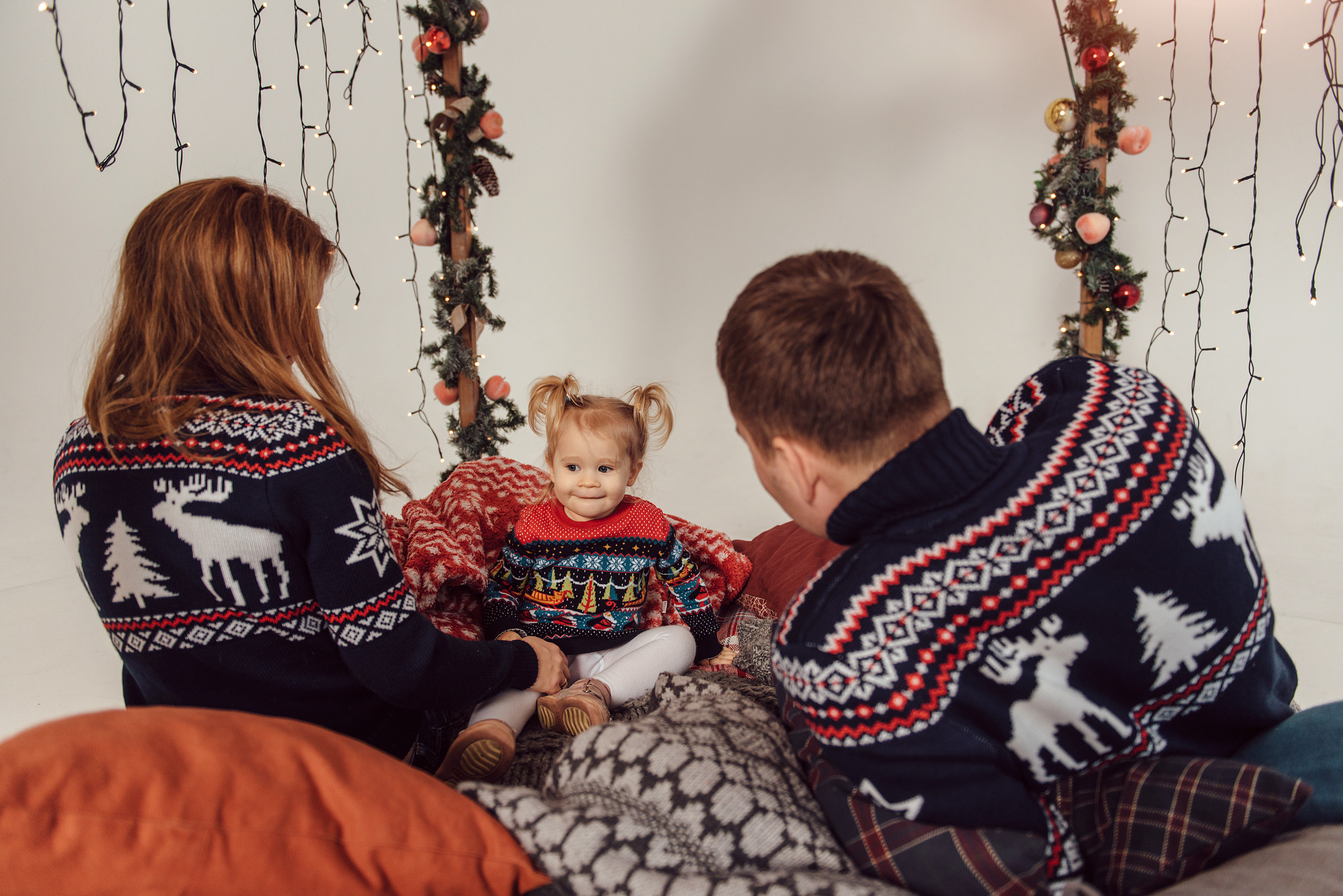 Юлия, Егор и малышка София. Новогодняя фотосессия. Свадебный фотограф в Санкт-Петербурге Венера Ахметова