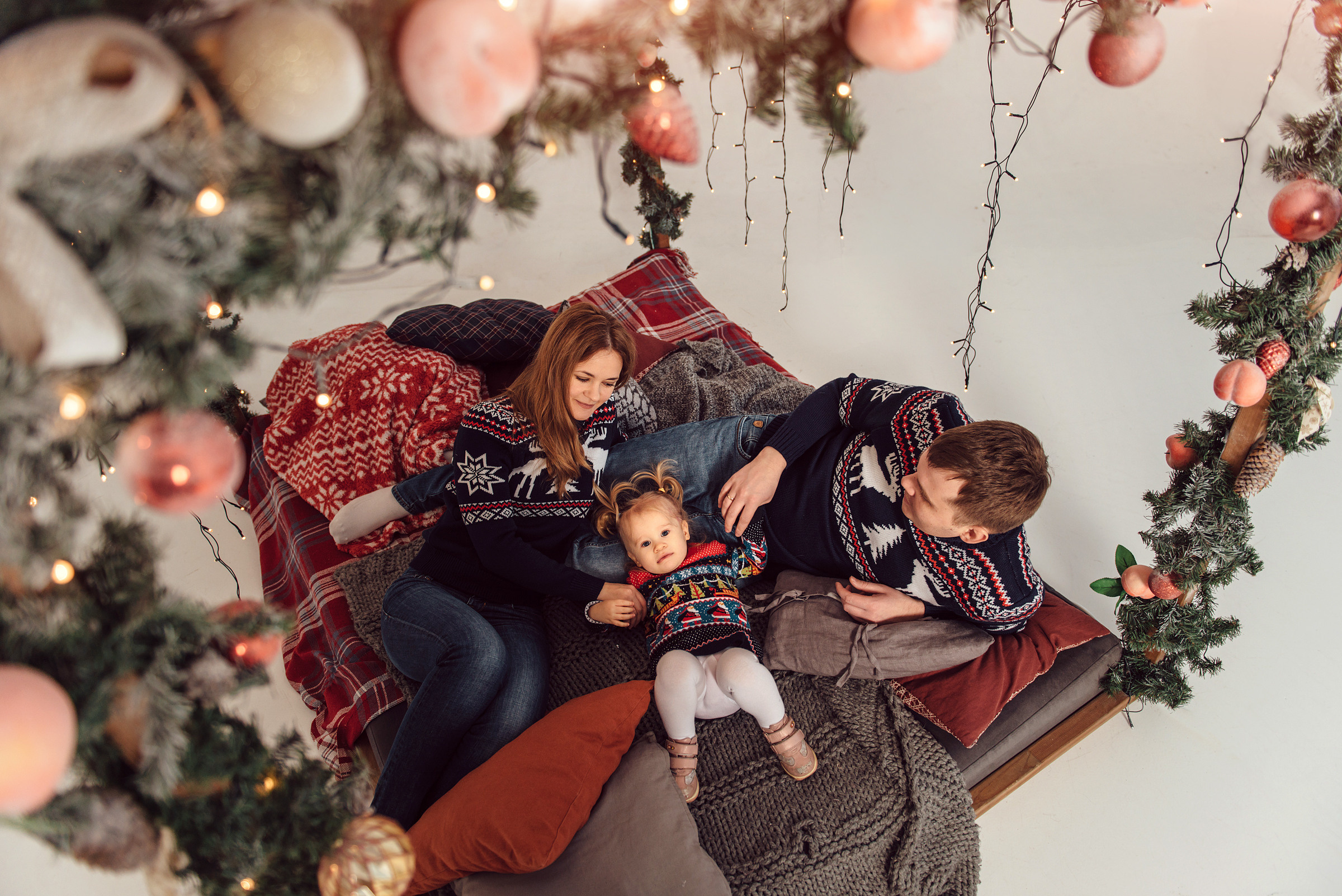 Юлия, Егор и малышка София. Новогодняя фотосессия. Свадебный фотограф в Санкт-Петербурге Венера Ахметова