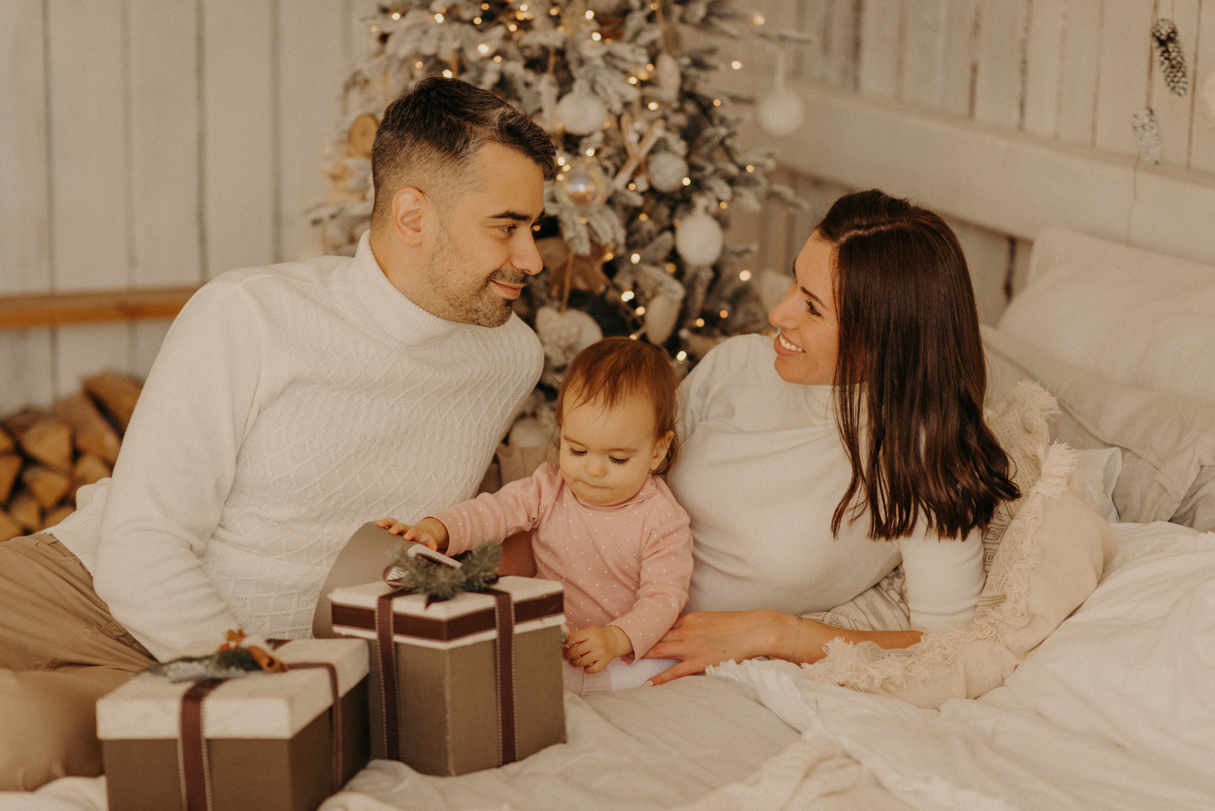 семейная новогодняя фотосессия в студии