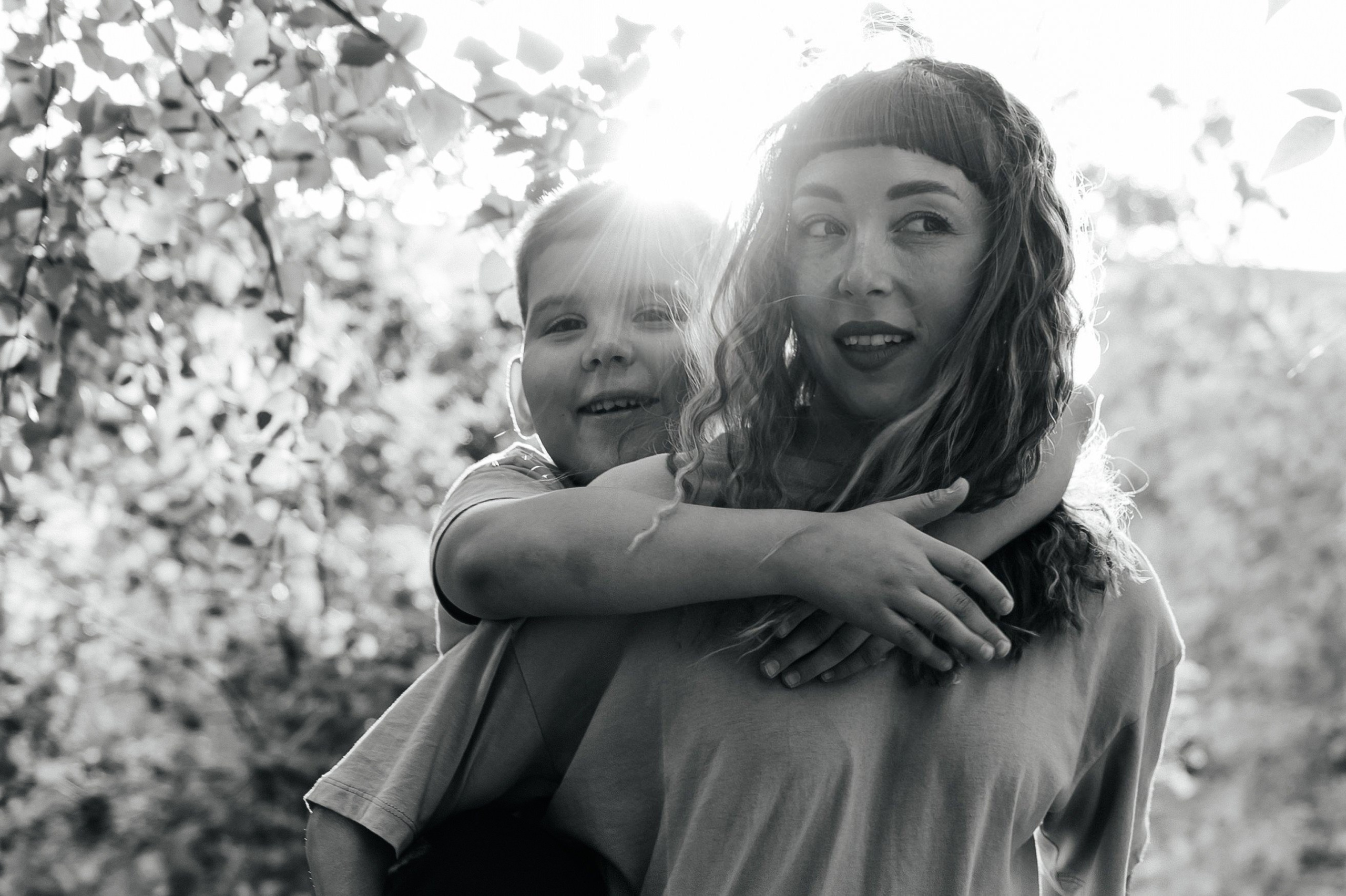 Мама и сын. Прогулка. Семейный фотограф в Оренбурге Анна Рожкова