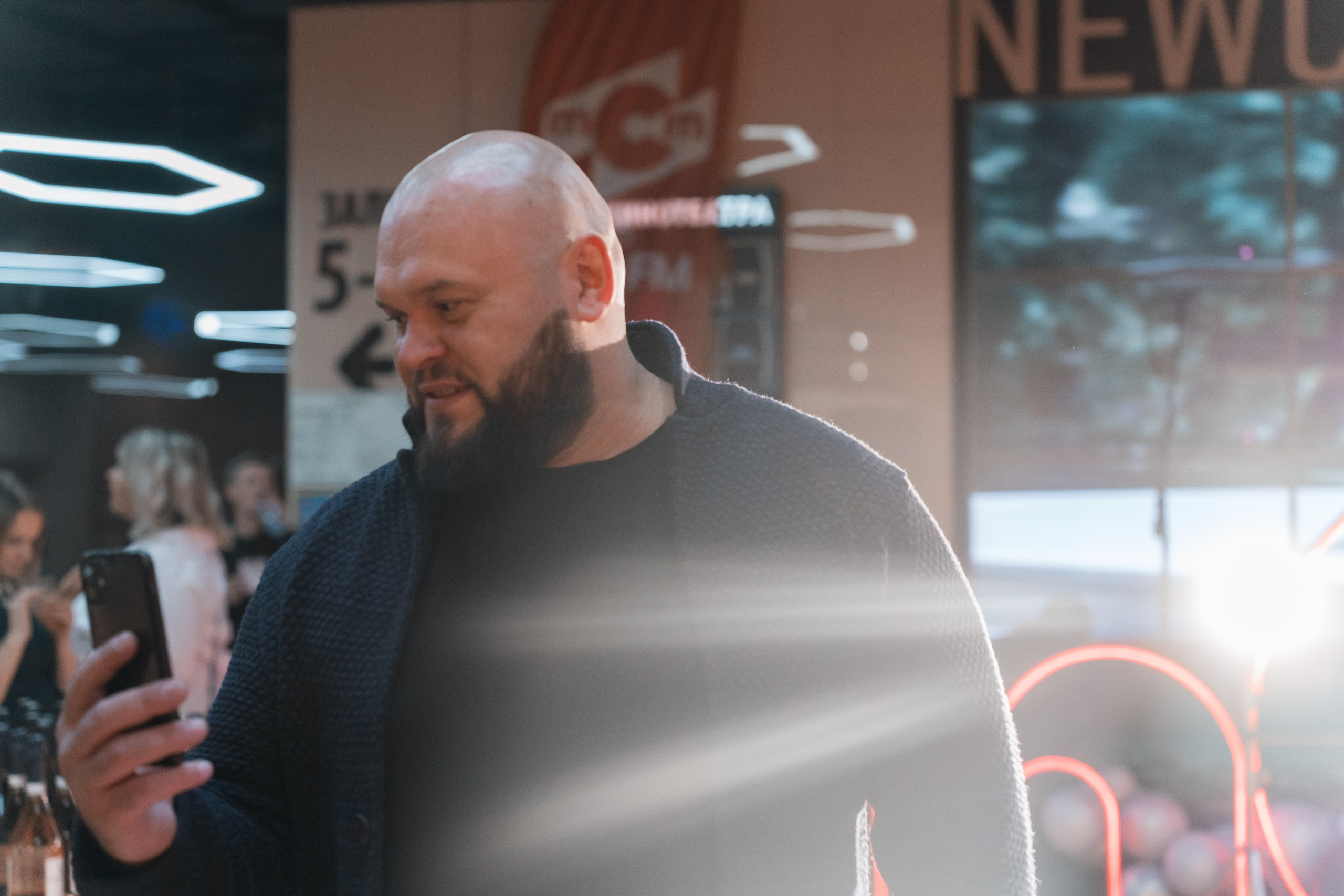 Веб-сериал «МЫ». Для тех, кто не ждёт удачи, а создаёт её. Каждая фотосессия — это твой момент, твой стиль, твой успех. 📸