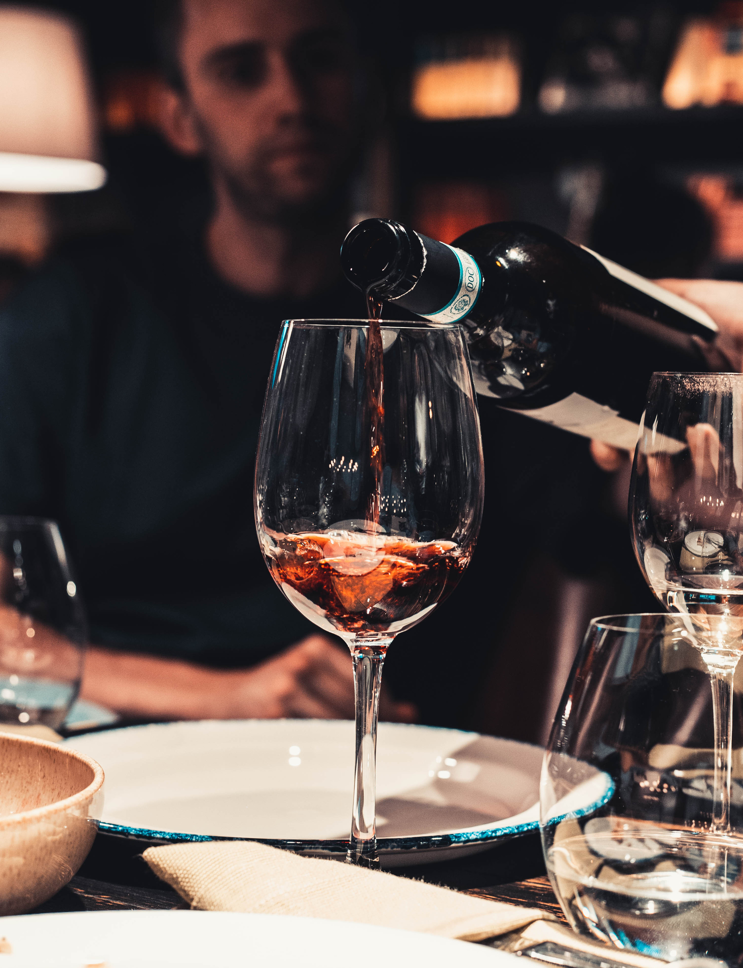 Дегустация вина. Портретный и репортажный фотограф в Москве Katerina Tesla