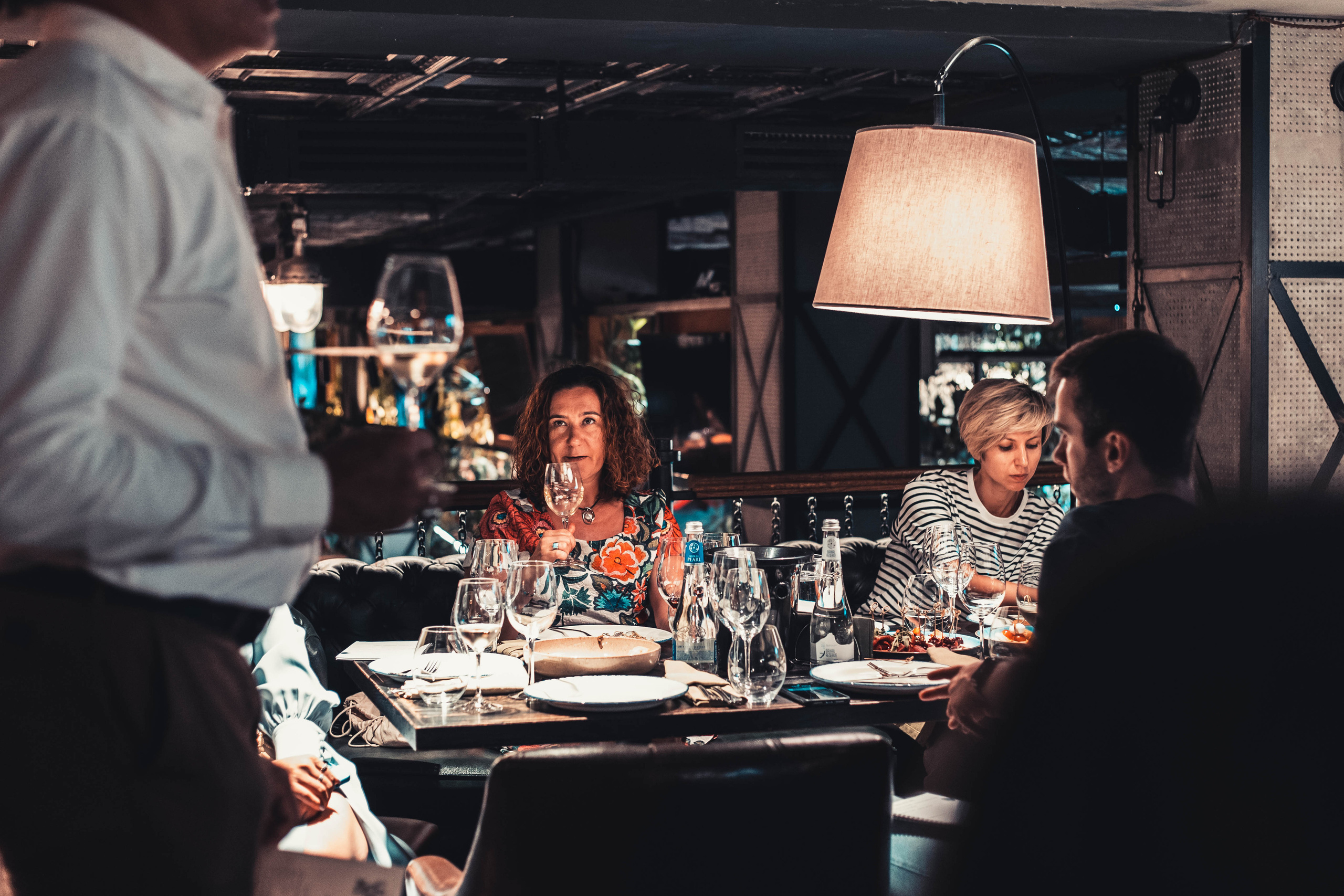 Дегустация вина. Портретный и репортажный фотограф в Москве Katerina Tesla