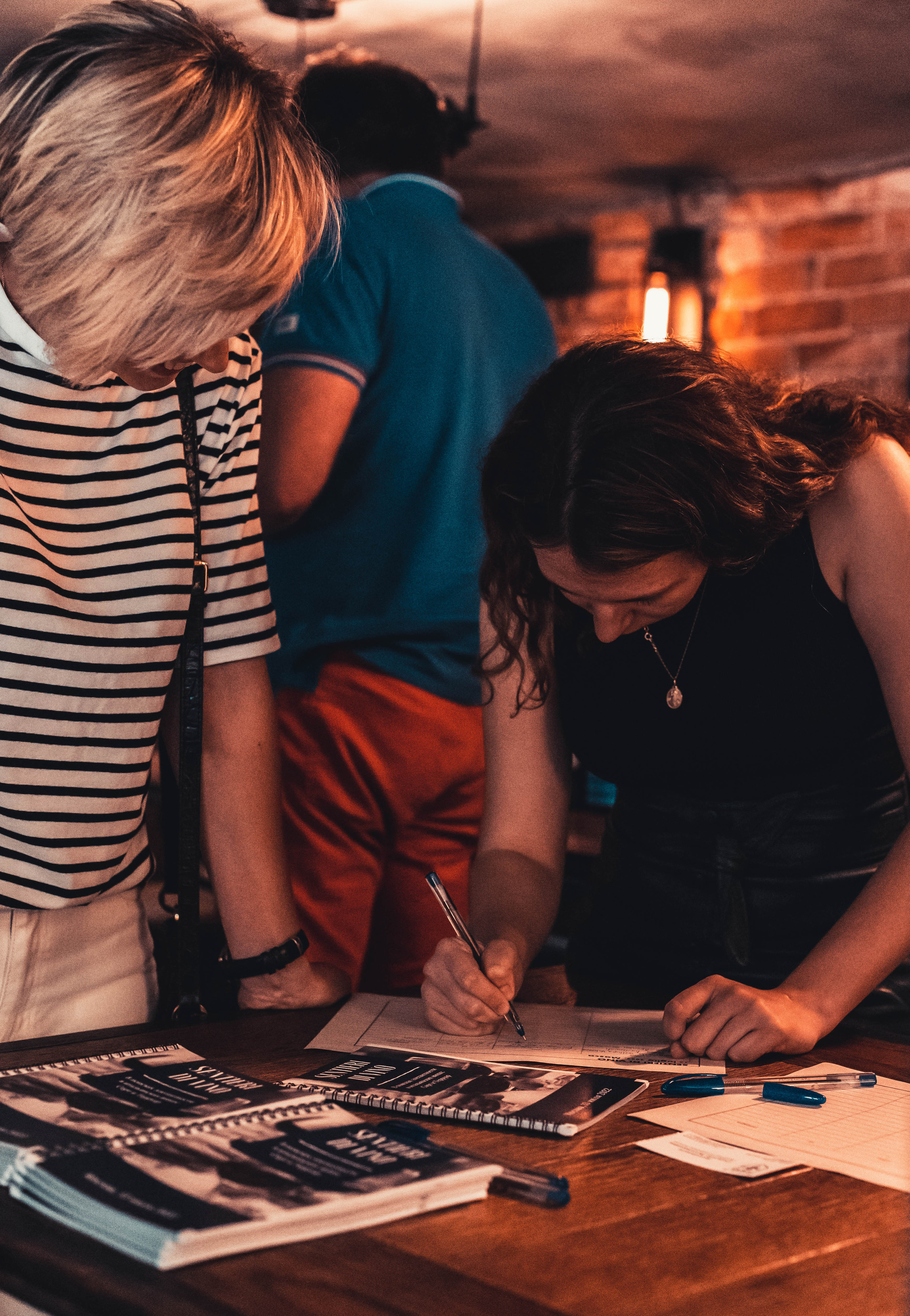 Дегустация вина. Портретный и репортажный фотограф в Москве Katerina Tesla