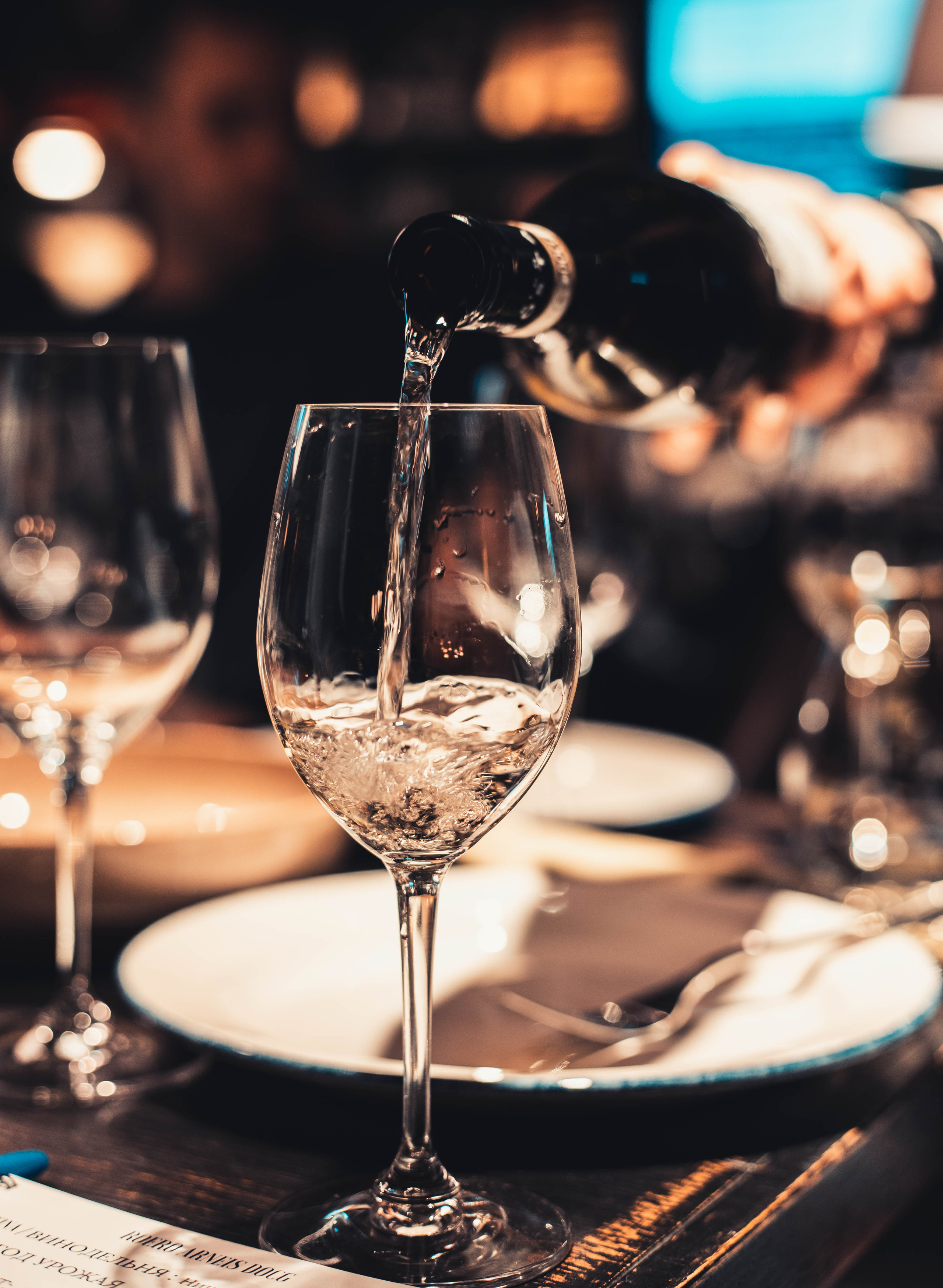 Дегустация вина. Портретный и репортажный фотограф в Москве Katerina Tesla