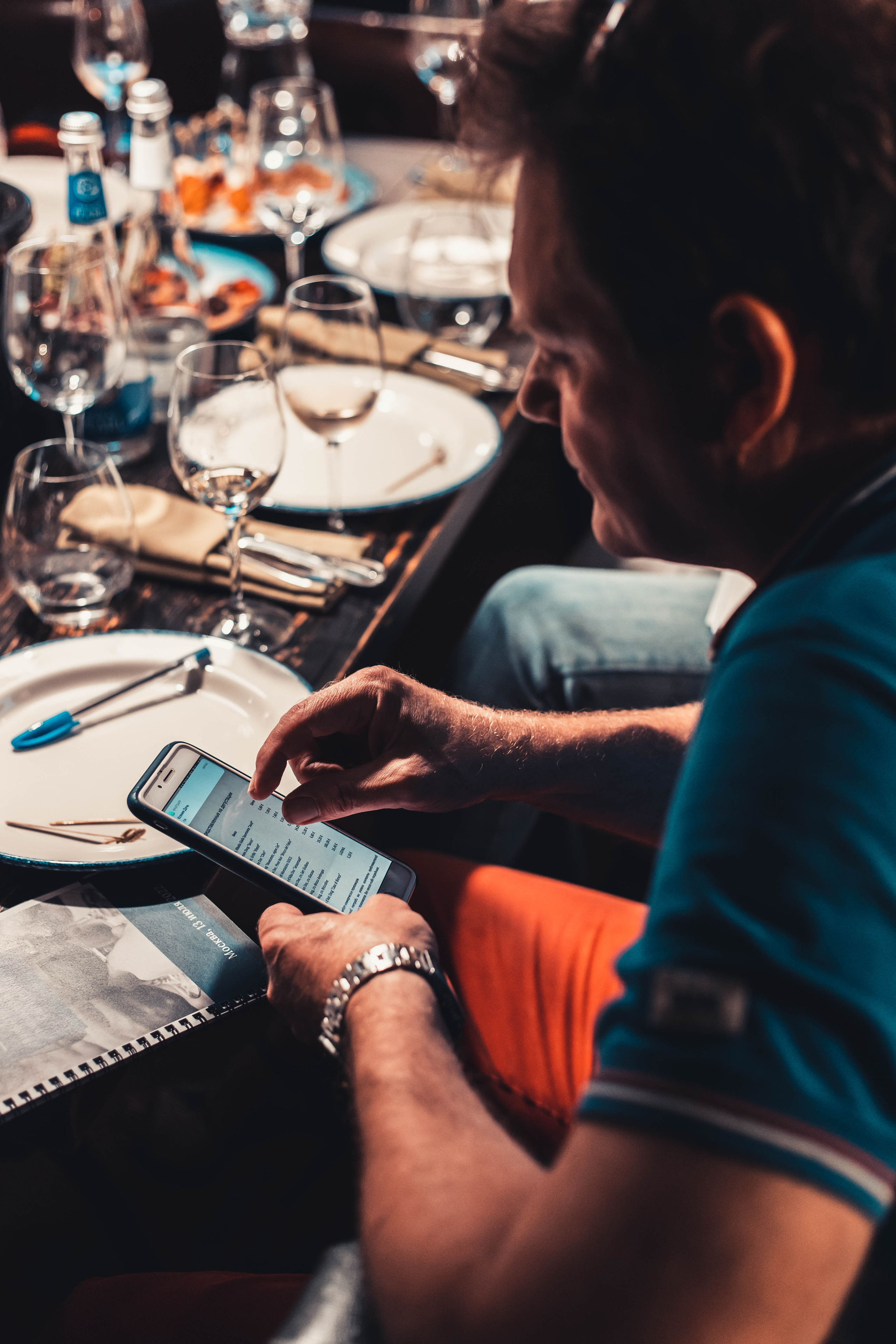 Дегустация вина. Портретный и репортажный фотограф в Москве Katerina Tesla