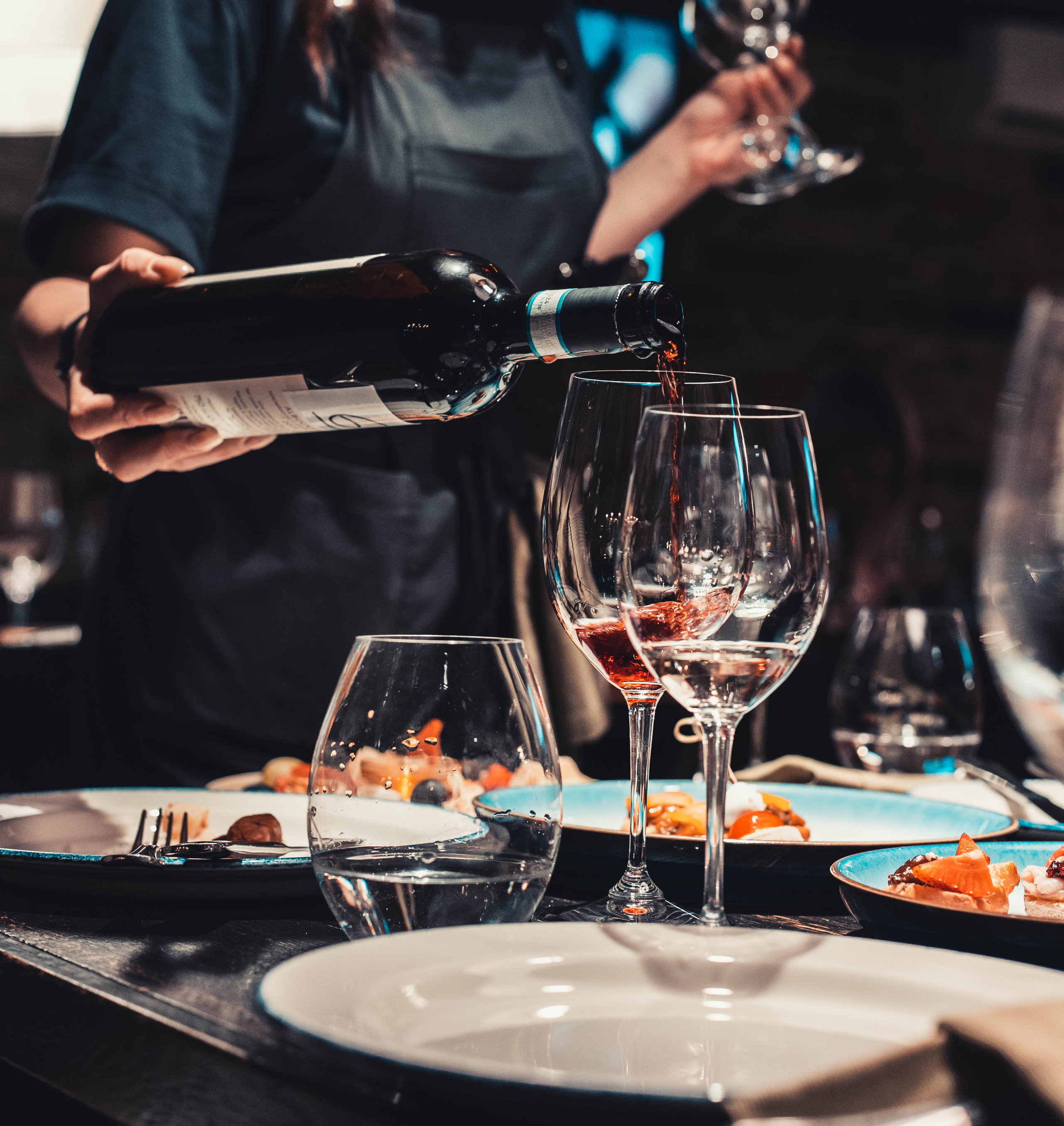 Дегустация вина. Портретный и репортажный фотограф в Москве Katerina Tesla