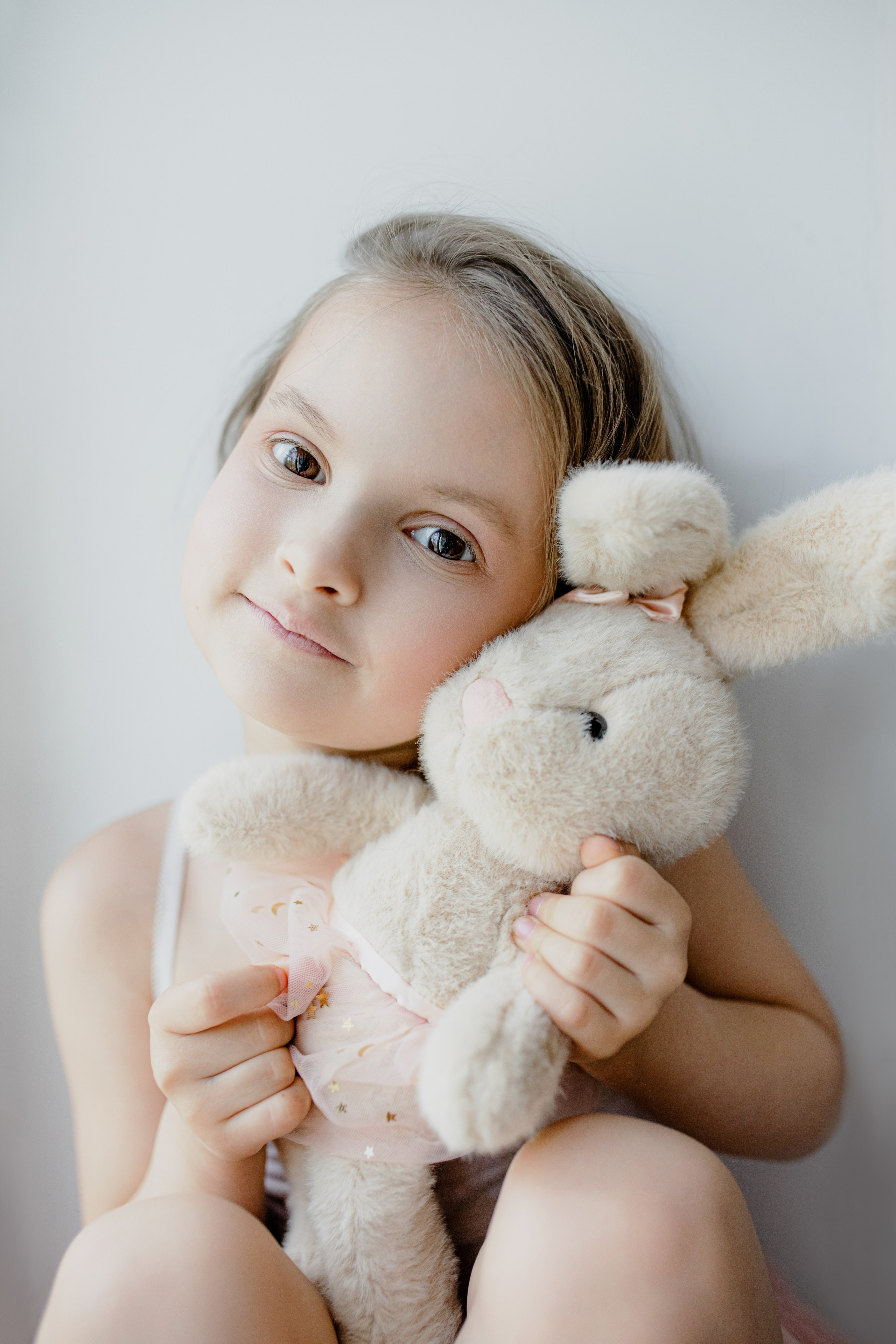 Заячьи нежности. Портретный фотограф Александра Птица. Снимаю истории о вас