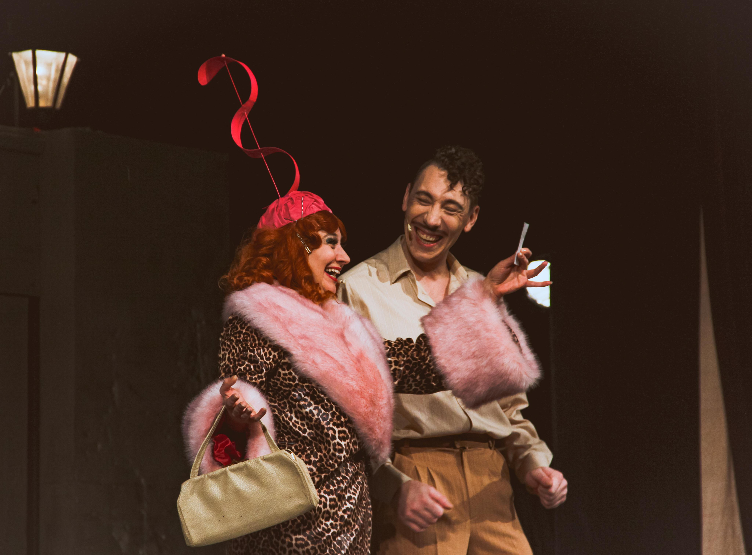 Спектакль «За двумя зайцами». Главная