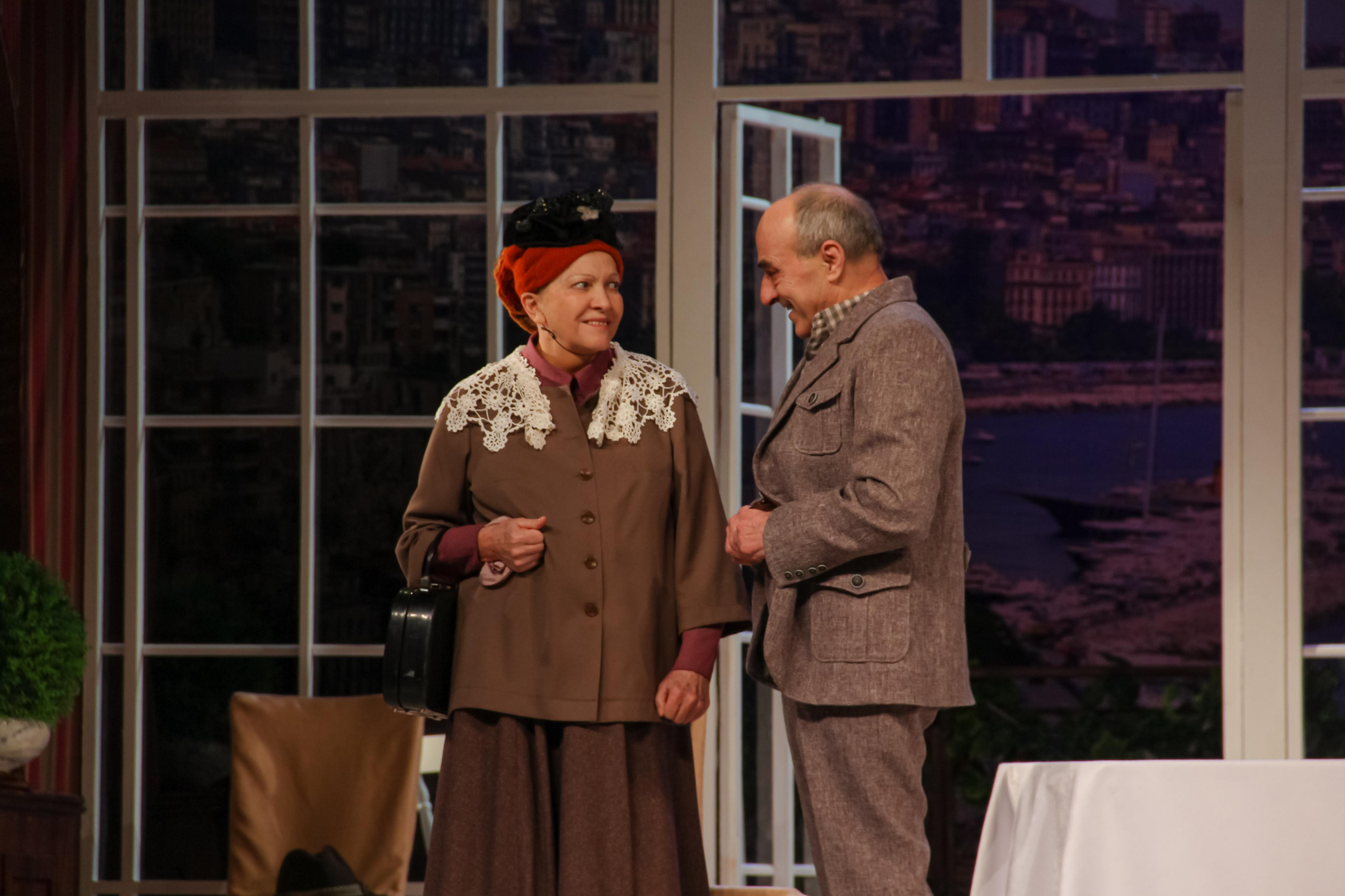 Спектакль «Страсти по-итальянски». Главная