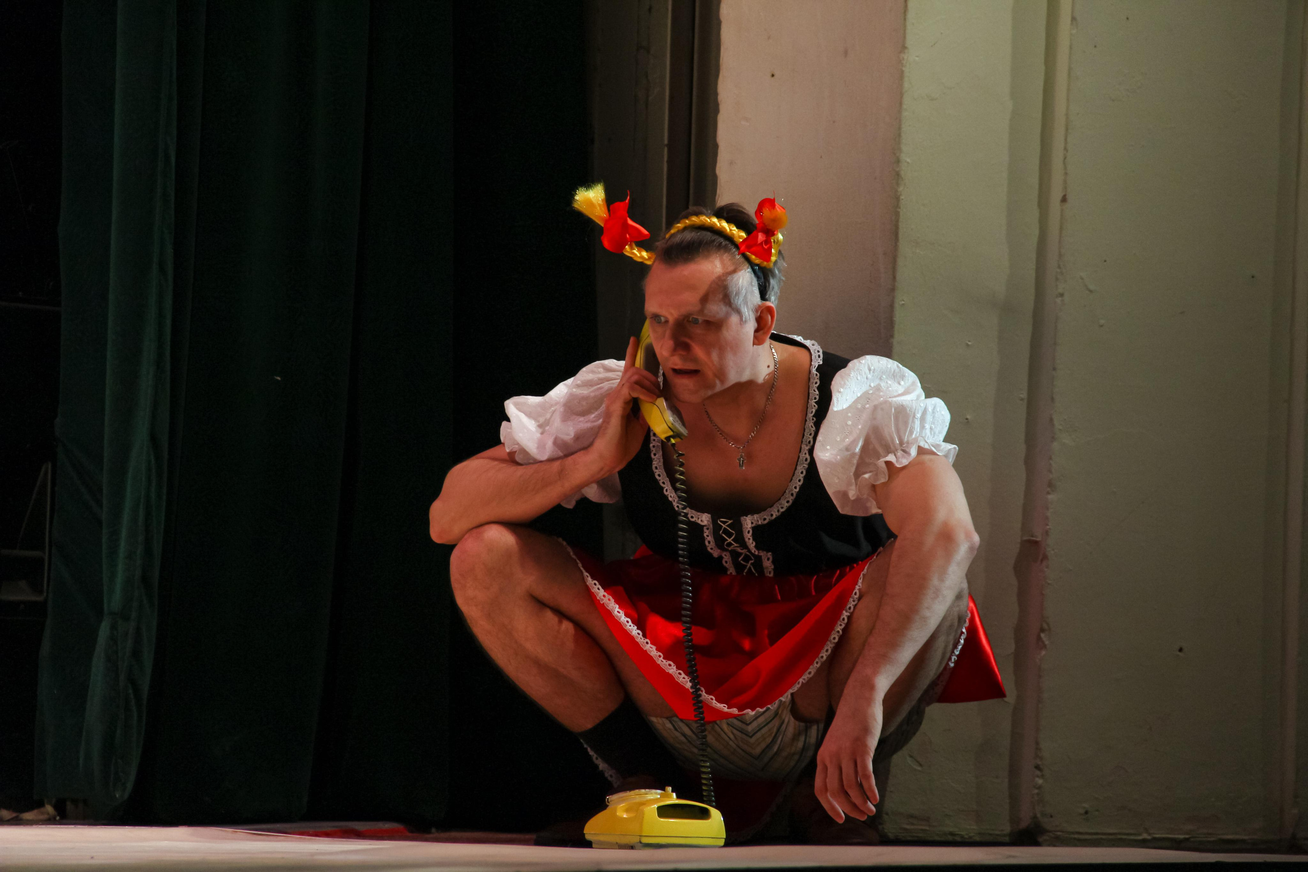 Спектакль «Слишком женатый таксист». Главная