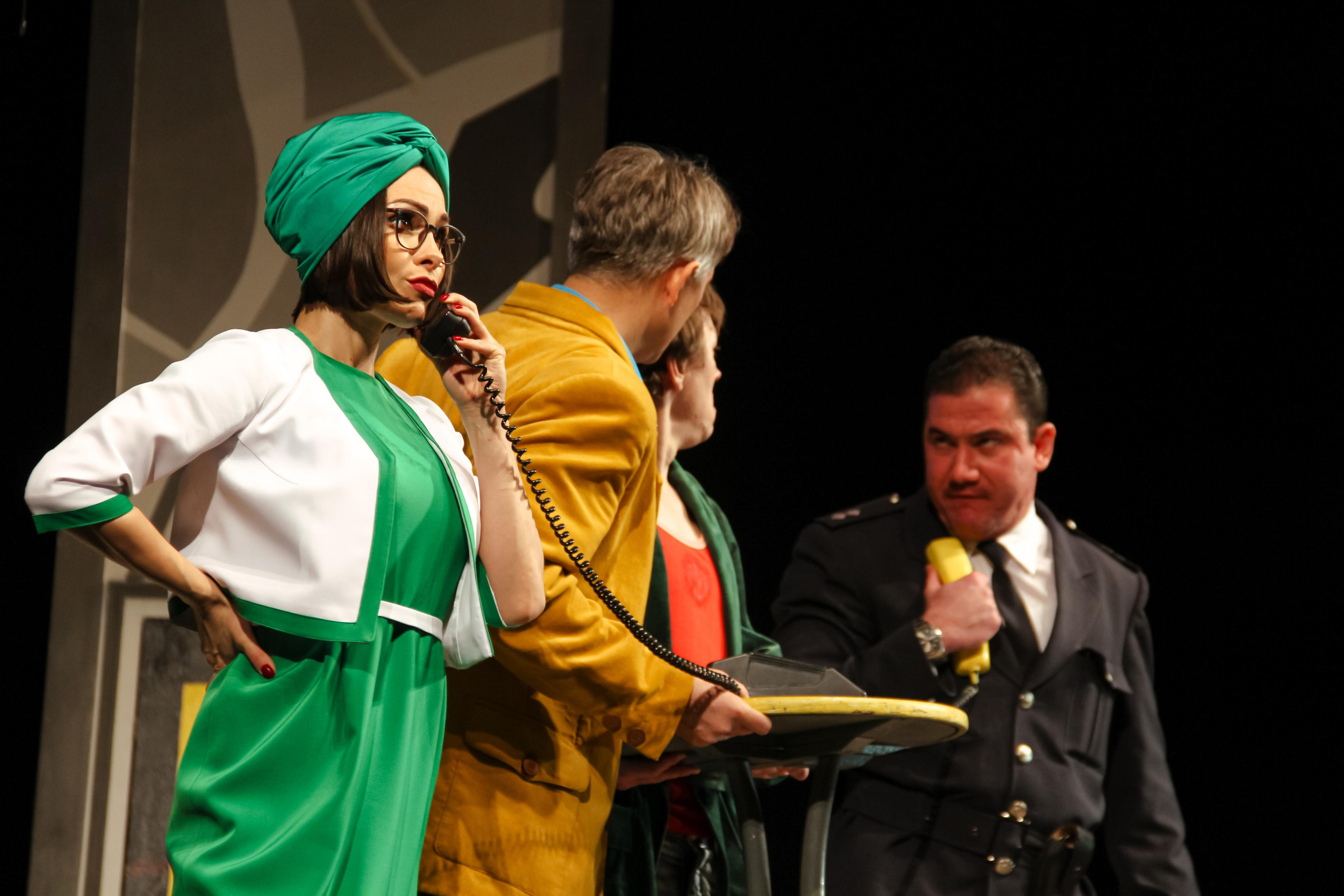 Спектакль «Слишком женатый таксист». Главная