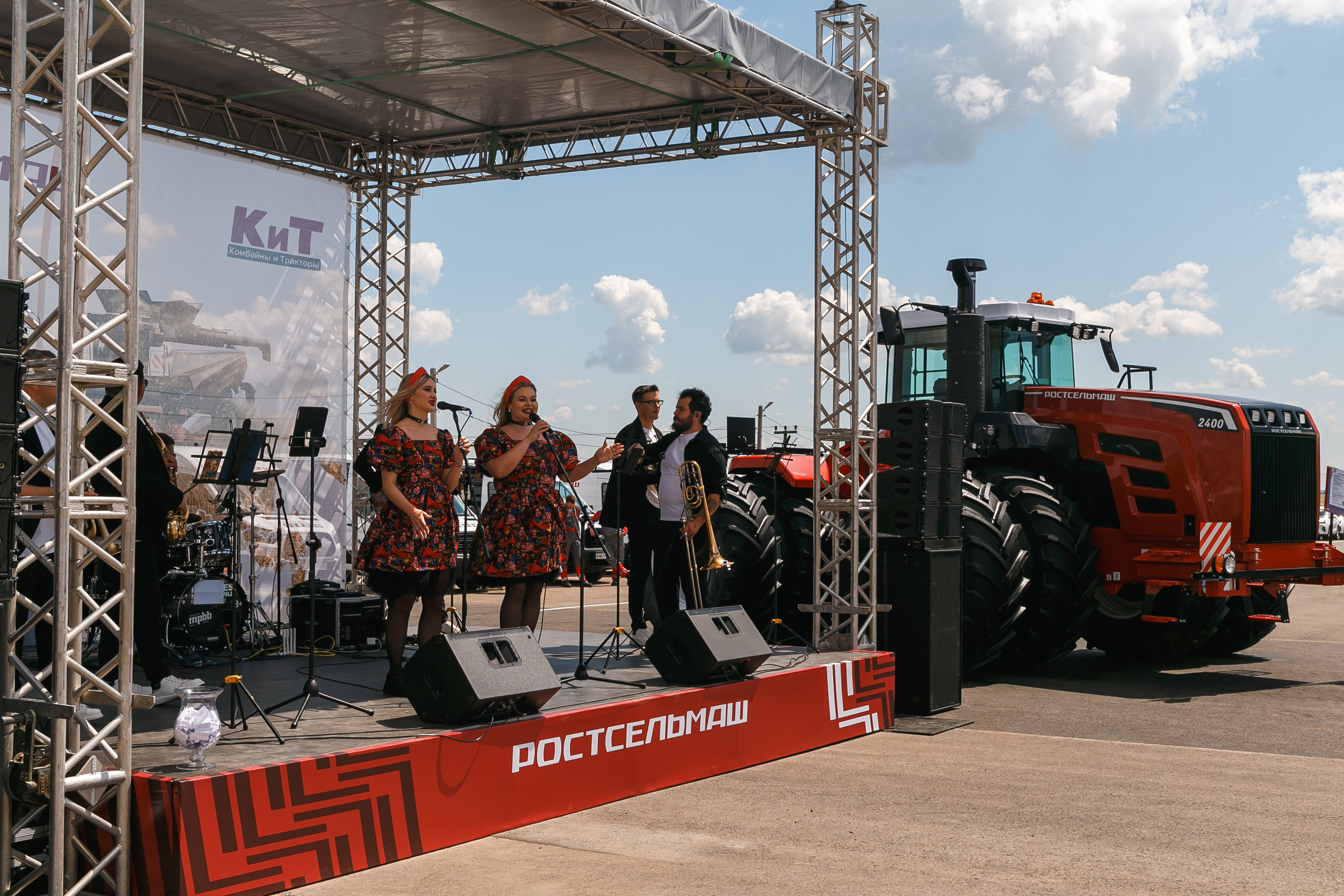 Открытие дилерского центра Ростсельмаш. Событийный фотограф Максим Бескоровайновнов