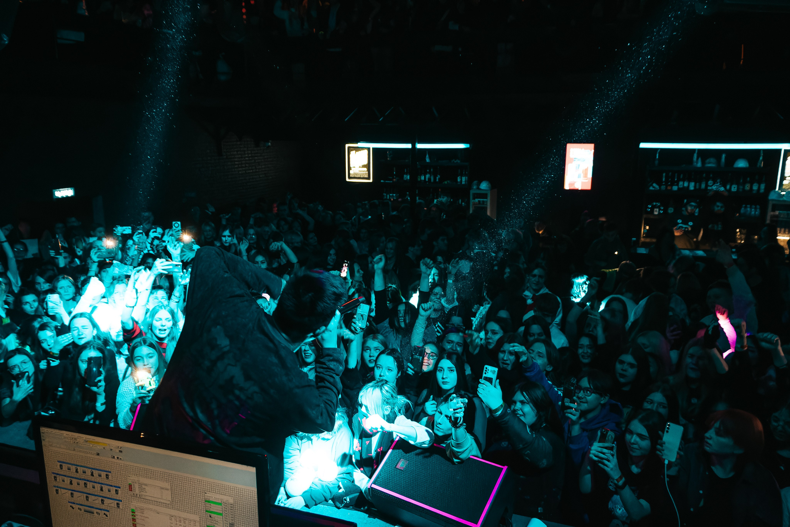 Концерт Мазелова. Фотограф Артём Ющенко