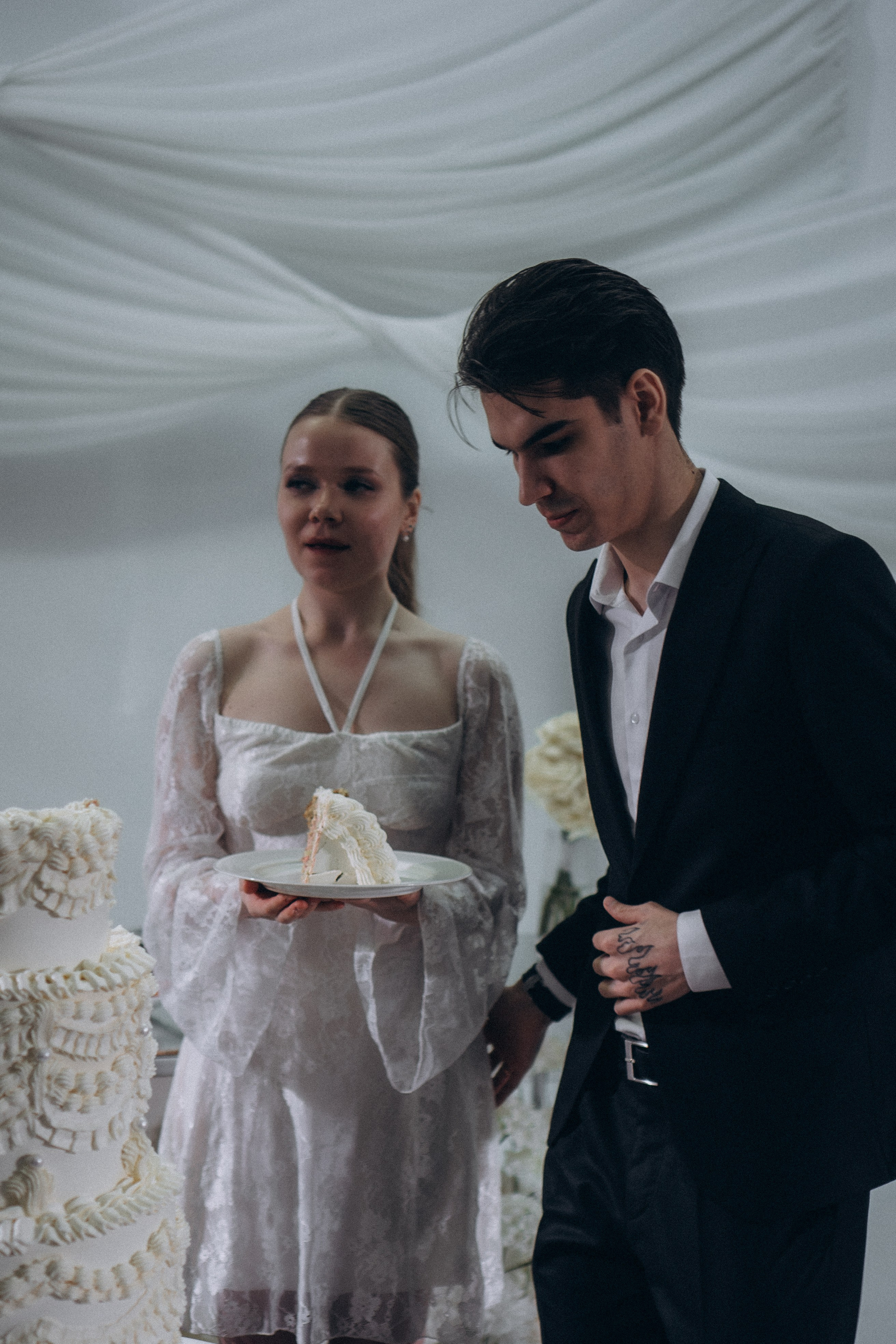 СВАДЕБНАЯ СЬЕМКА СБОРОВ В ОТЕЛЕ И ВЫЕЗД НА ЦЕРЕМОНИЮ (СНЯТО В СИБИРЕ В НИЖНЕВАРТОВСКЕ). Профессиональный фотограф, Санкт-Петербург — Виктория Богомолова