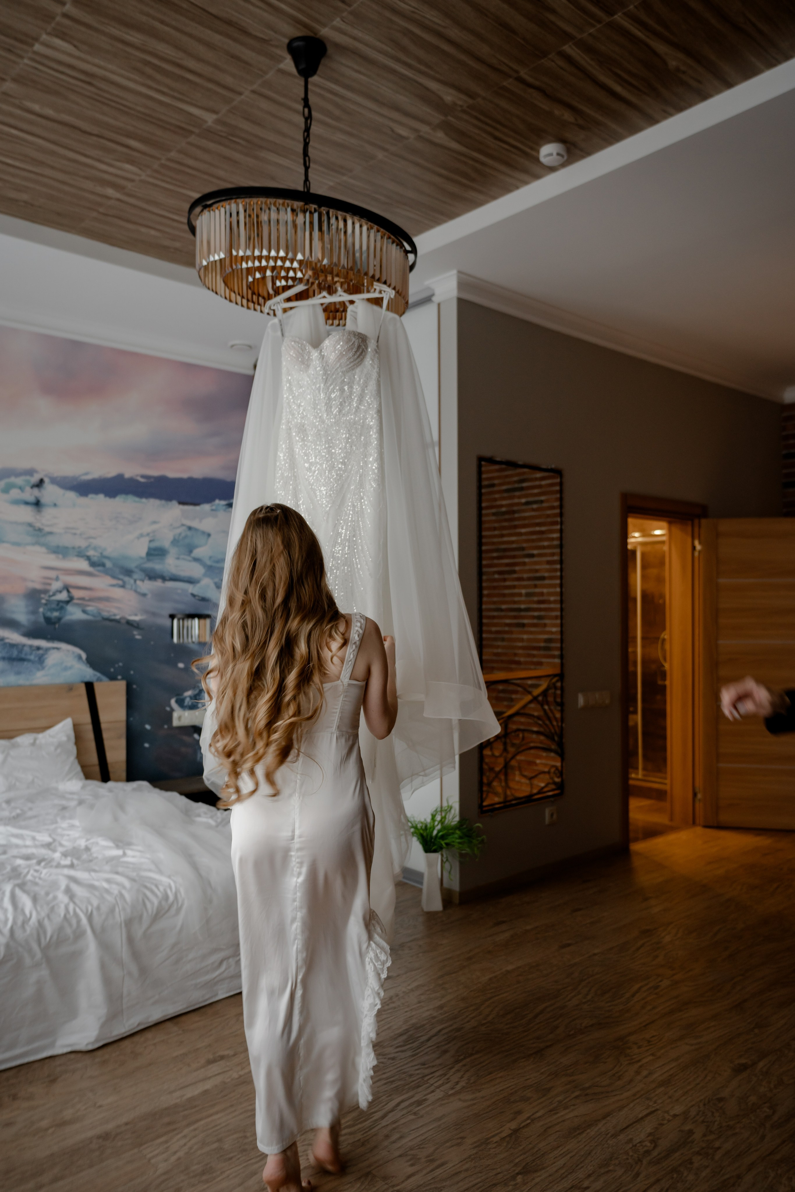 СВАДЕБНАЯ СЬЕМКА СБОРОВ В ОТЕЛЕ И ВЫЕЗД НА ЦЕРЕМОНИЮ (СНЯТО В СИБИРЕ В НИЖНЕВАРТОВСКЕ). Профессиональный фотограф, Санкт-Петербург — Виктория Богомолова