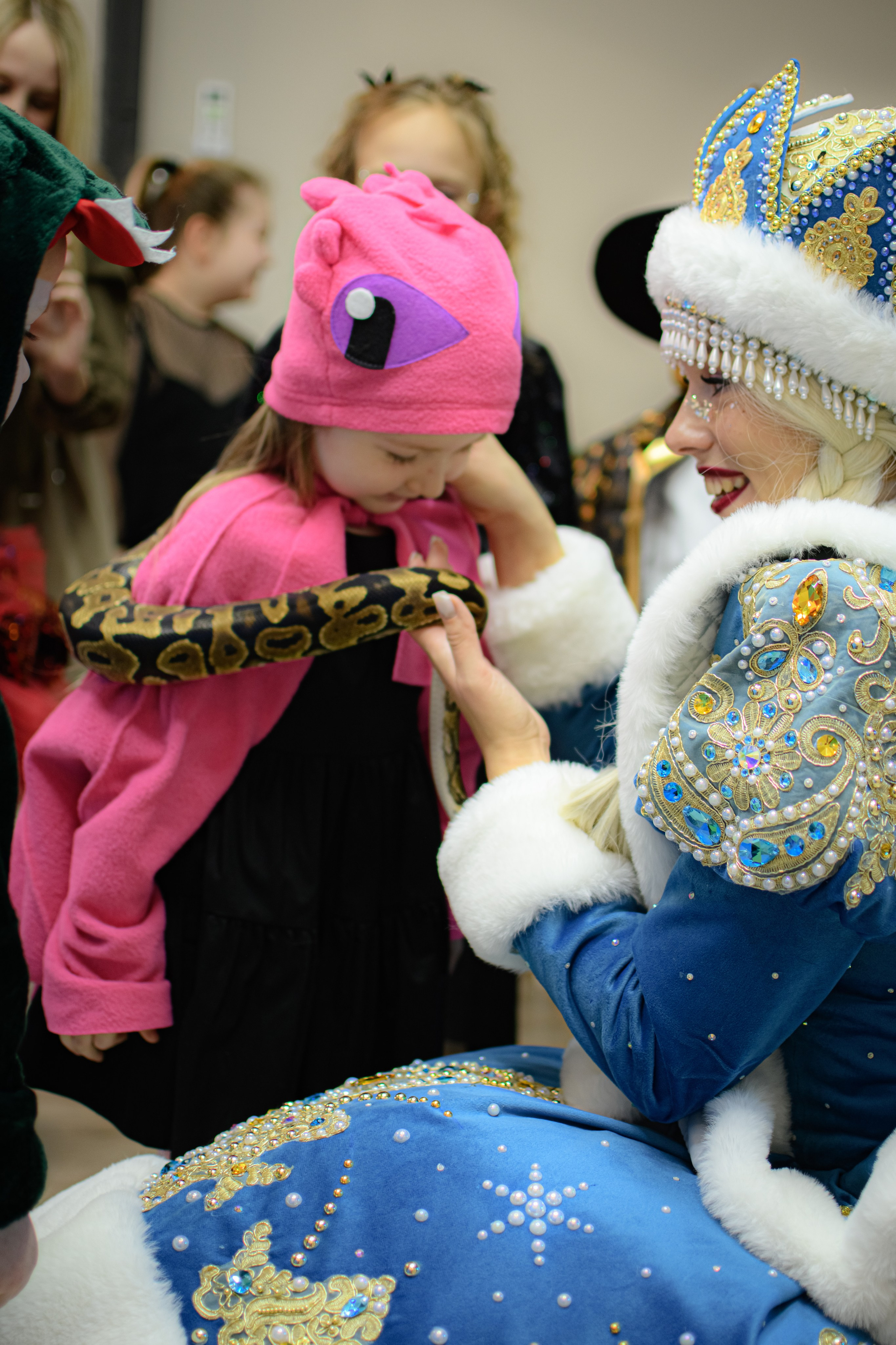 HAPPY NEW YEAR. Photokarish