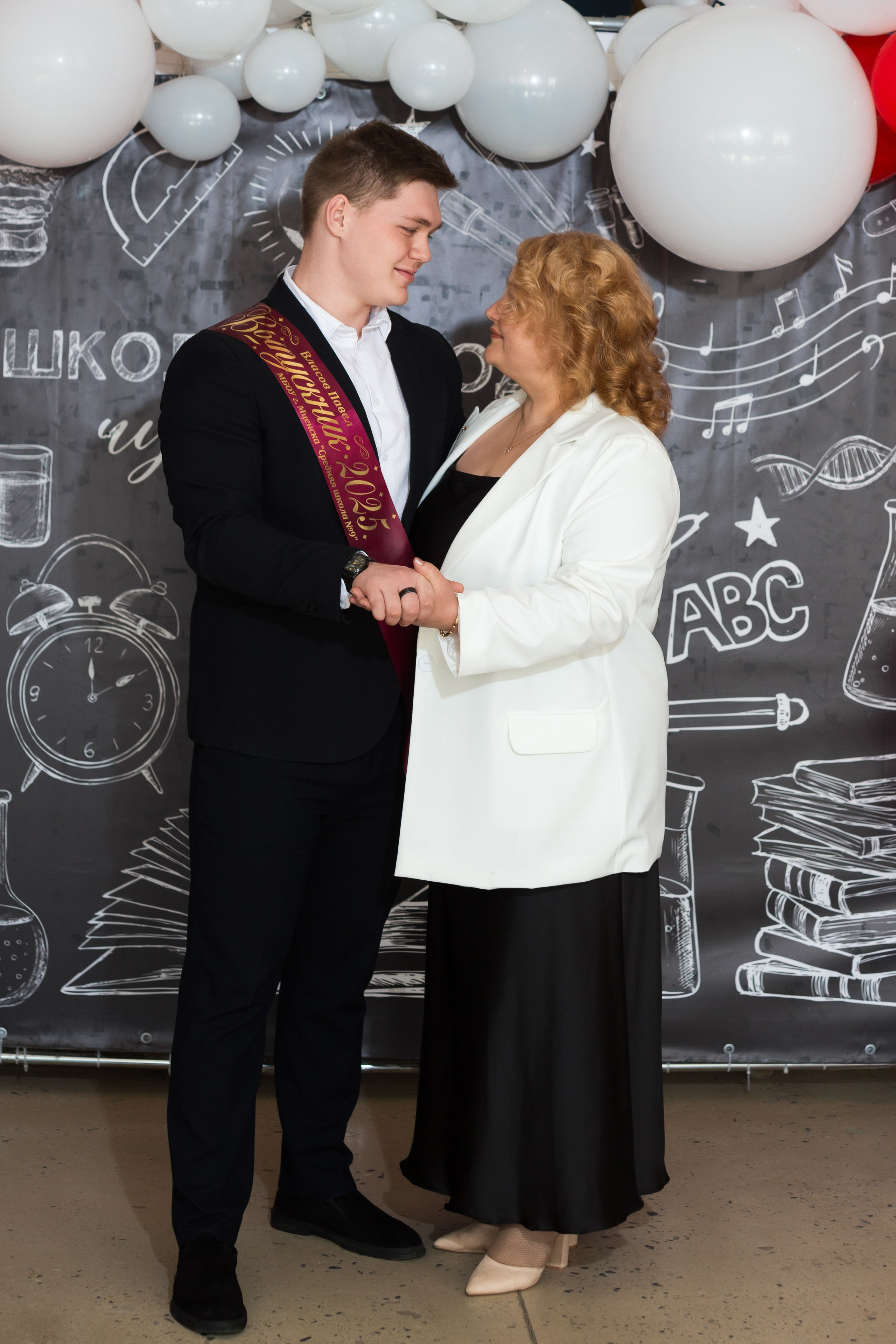 ФОТОСЕССИЯ С РОДИТЕЛЯМИ «ПОСЛЕДНИЙ ЗВОНОК — 2025» 9 ШКОЛА Г.МЦЕНСК. Профессиональный фотограф в Мценске и Орловской области