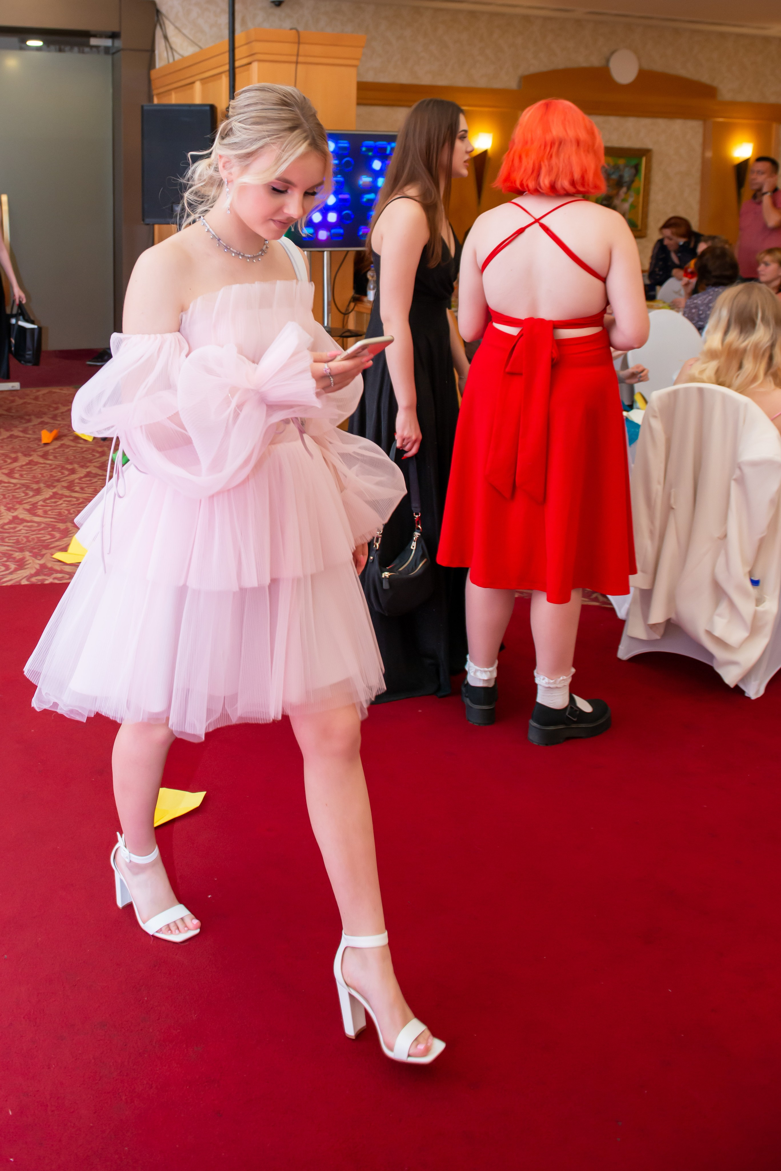 Выпускной вечер в гимназии № 37, ресторан La Ronde