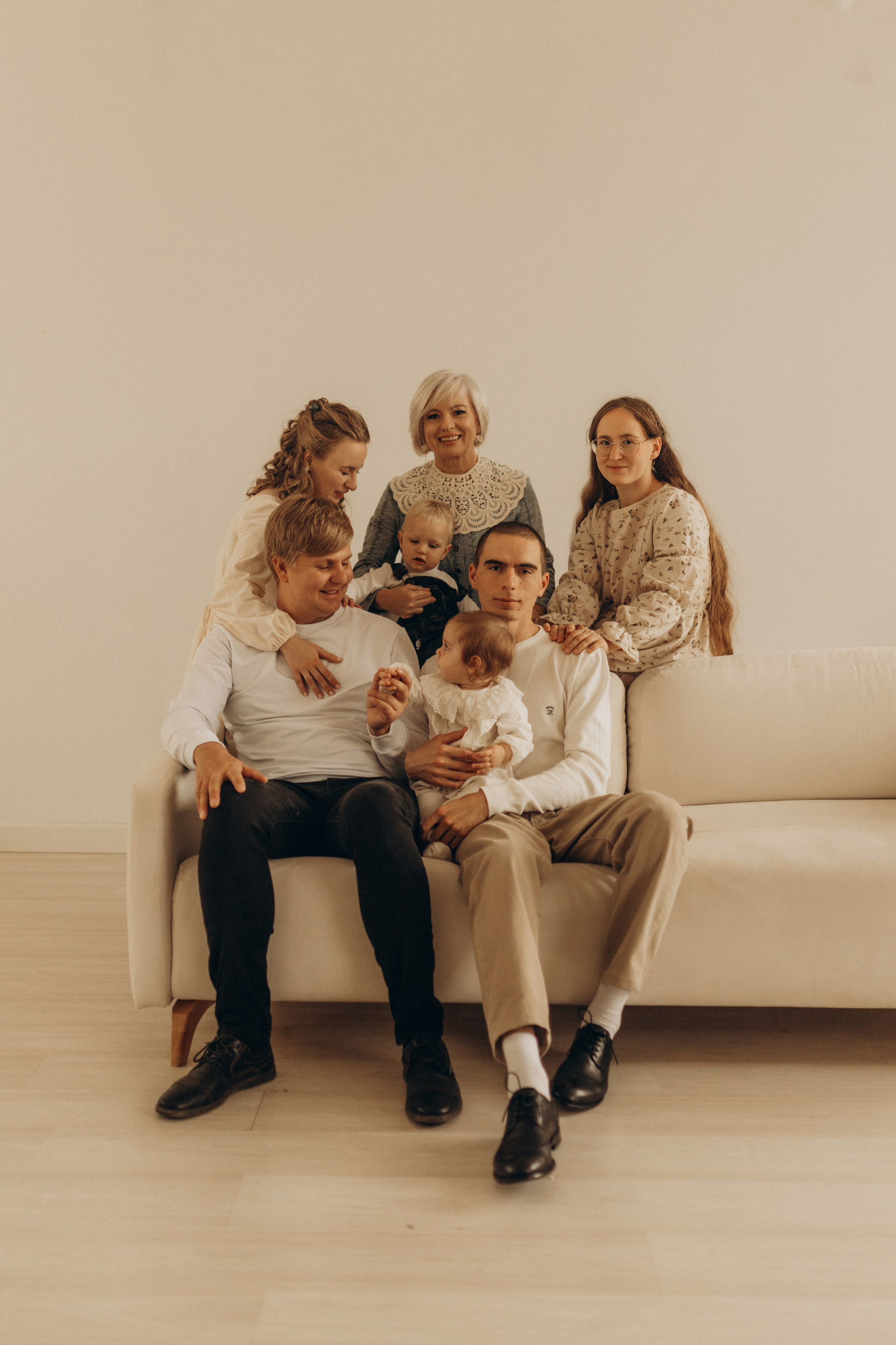 Фотосессия дружная семья. Съёмка в студии. Фотограф в Ставрополе Svetlana Matveeva