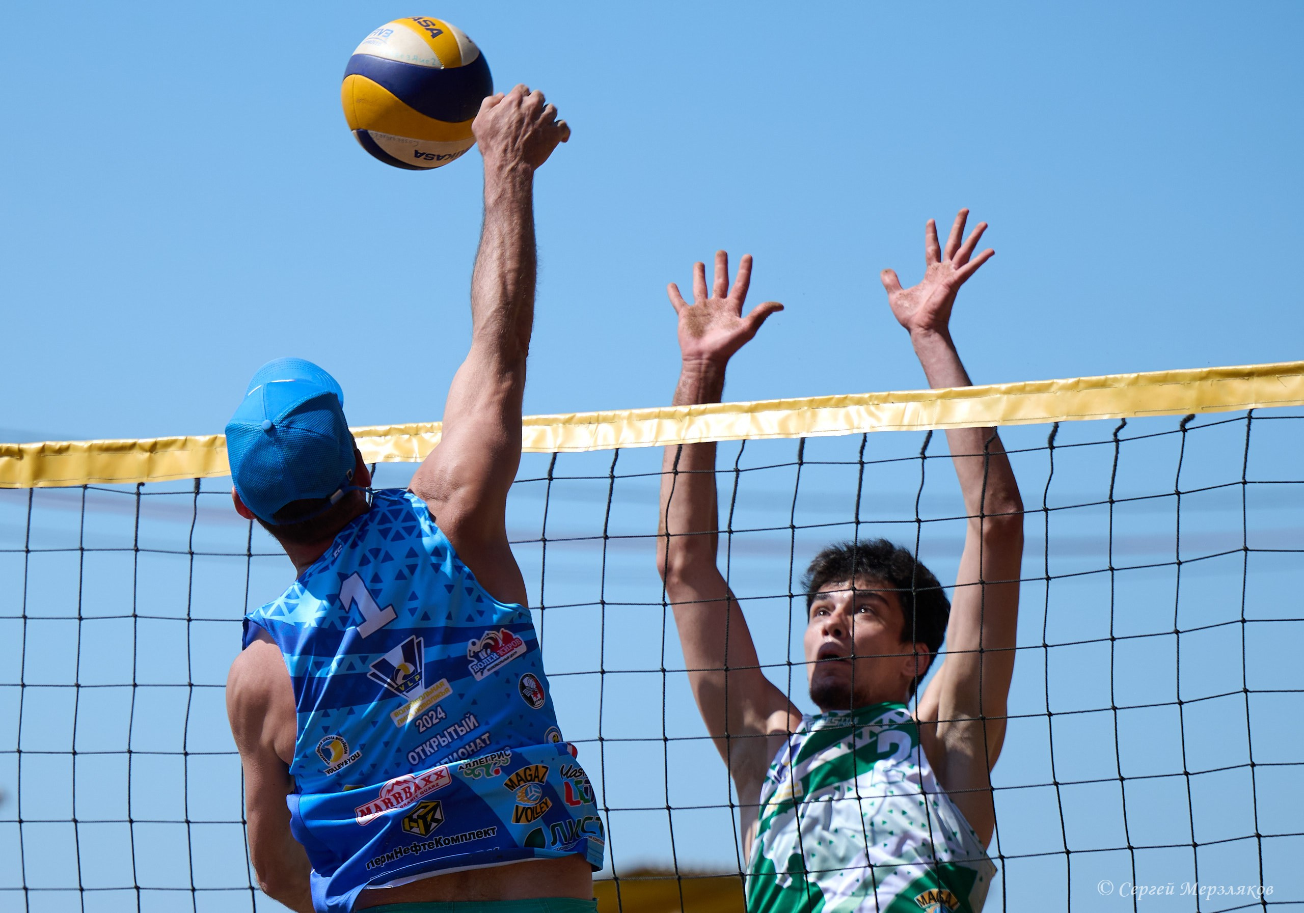 Пляжный волейбол. 1 этап Волейбольной Лиги Поволжья. Ижевск 09.06.2024. Спортивный репортажный фотограф в Ижевске Сергей Мерзляков