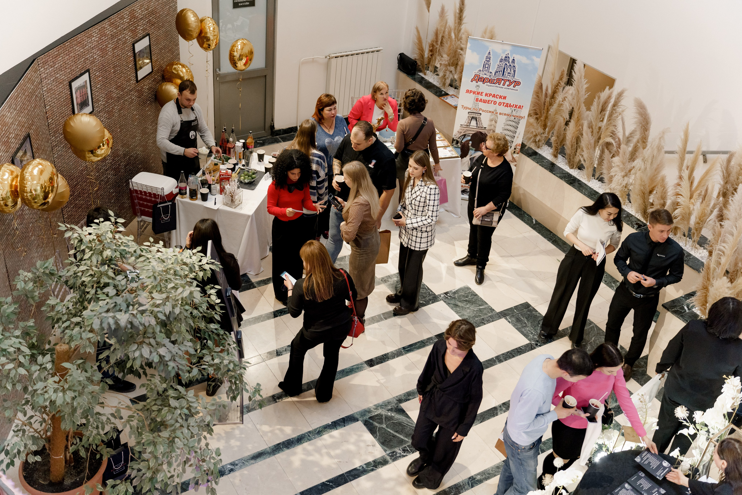 Выставка свадебных специалистов «Свадьба на 1000%». Свадебный фотограф в Санкт-Петербурге